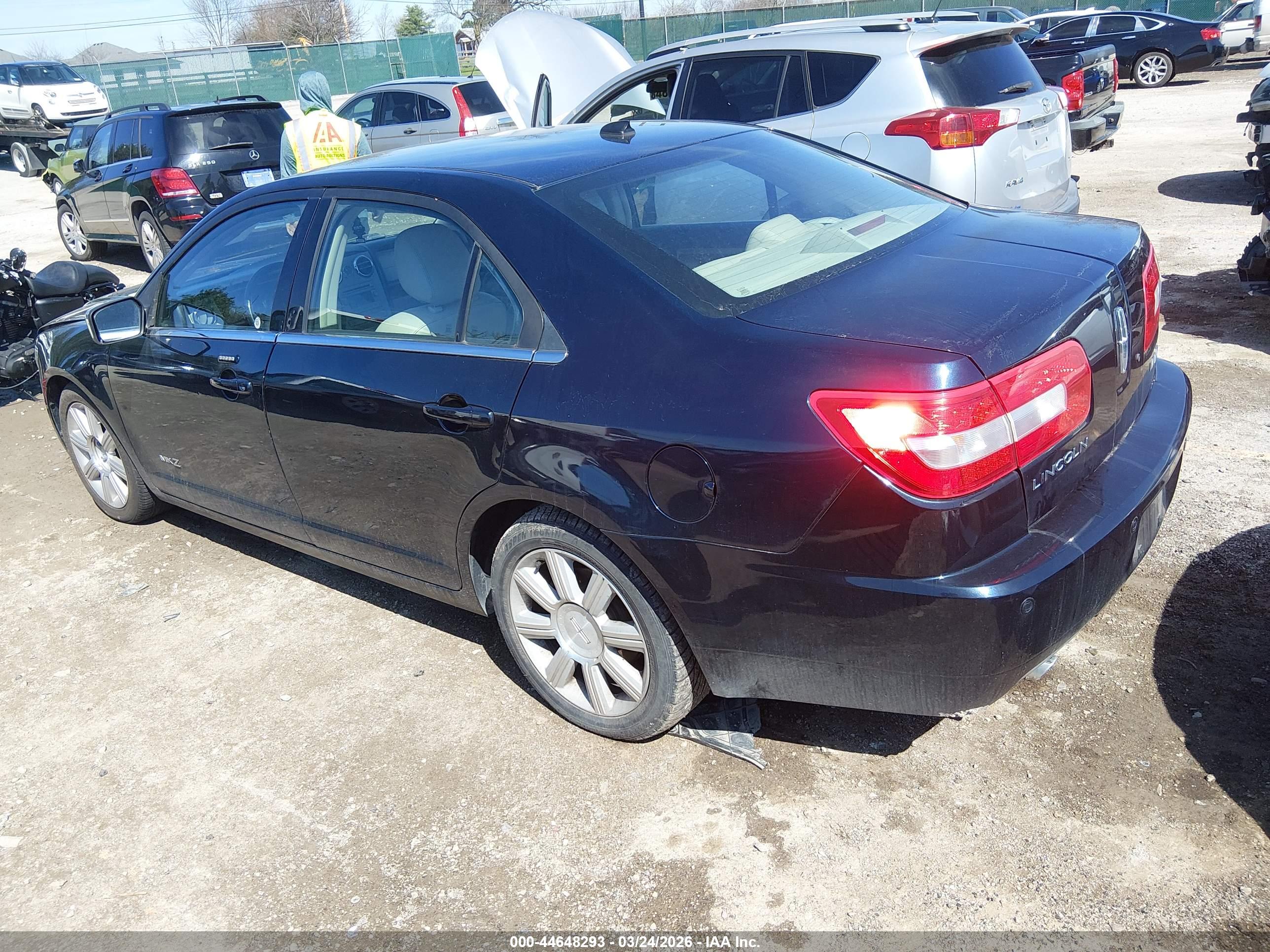 LINCOLN MKZ image 3