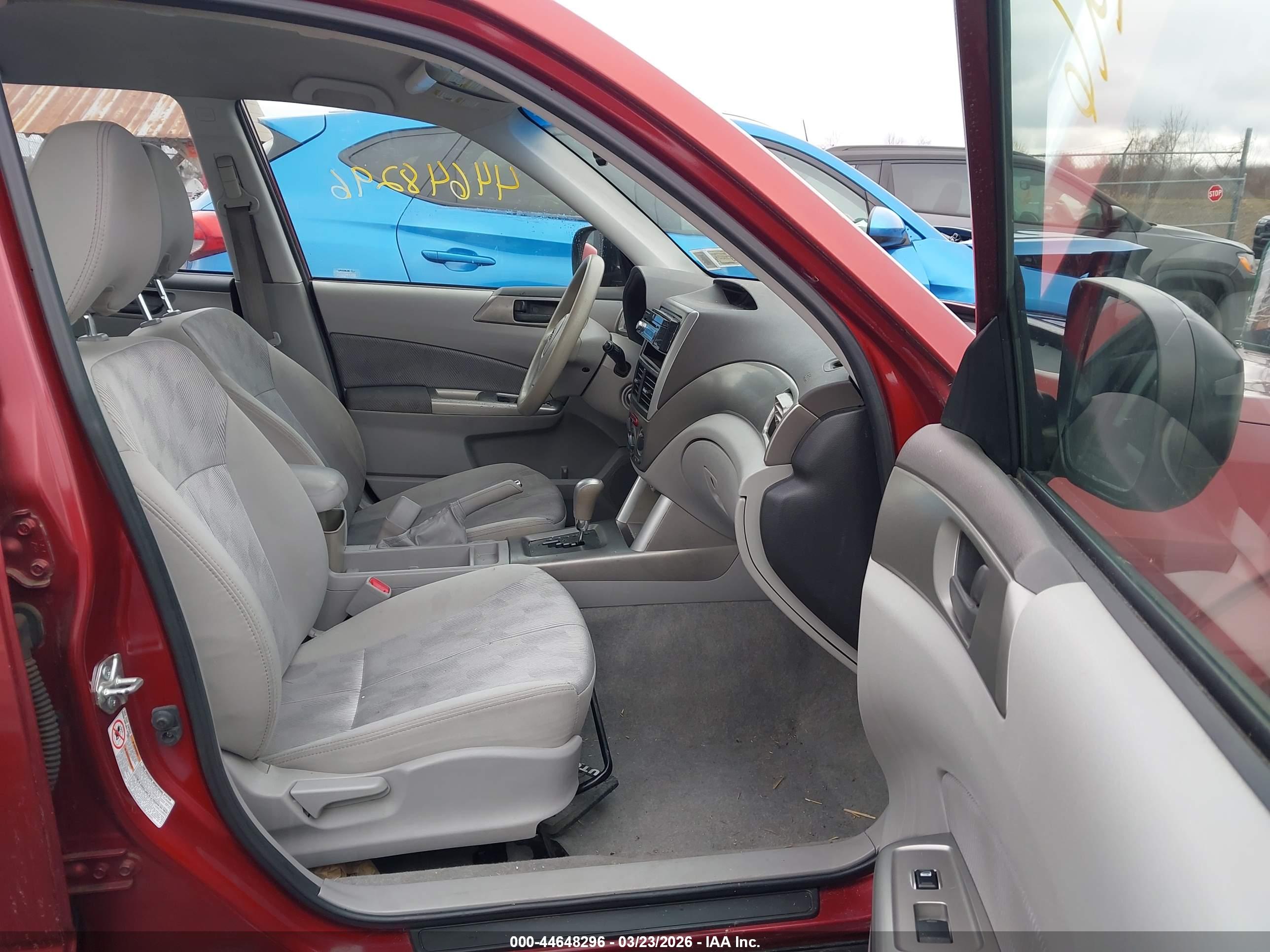 SUBARU FORESTER image 5