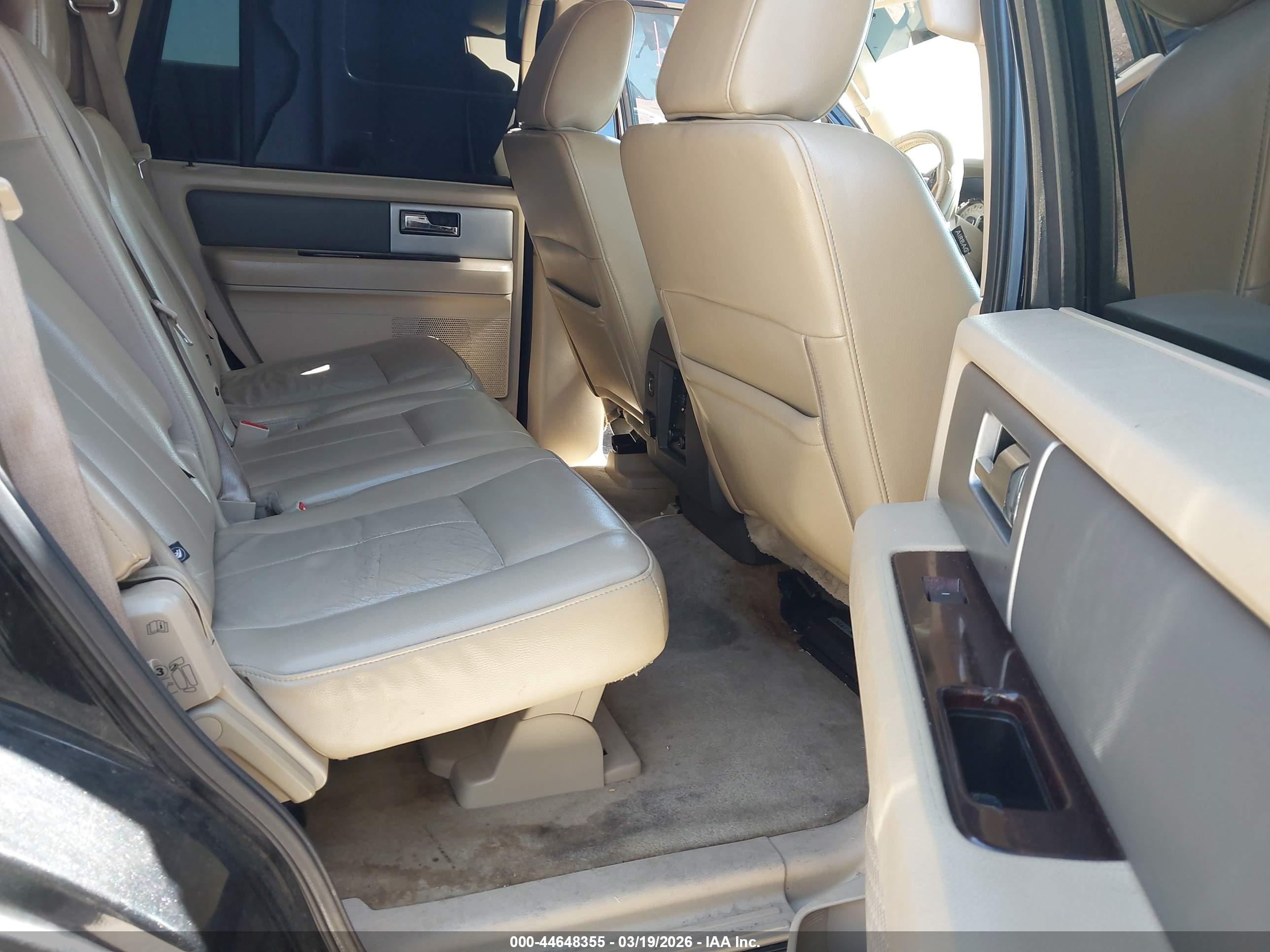 FORD EXPEDITION image 8