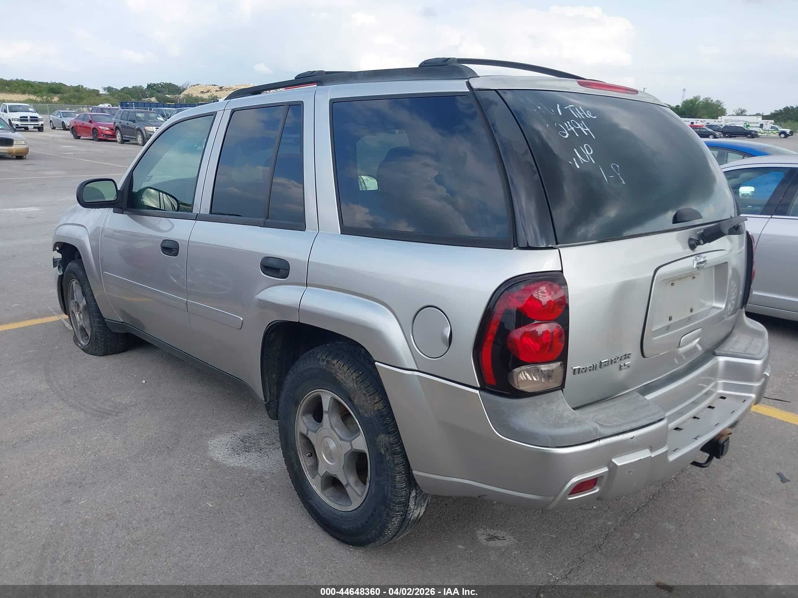 CHEVROLET TRAILBLAZER image 3