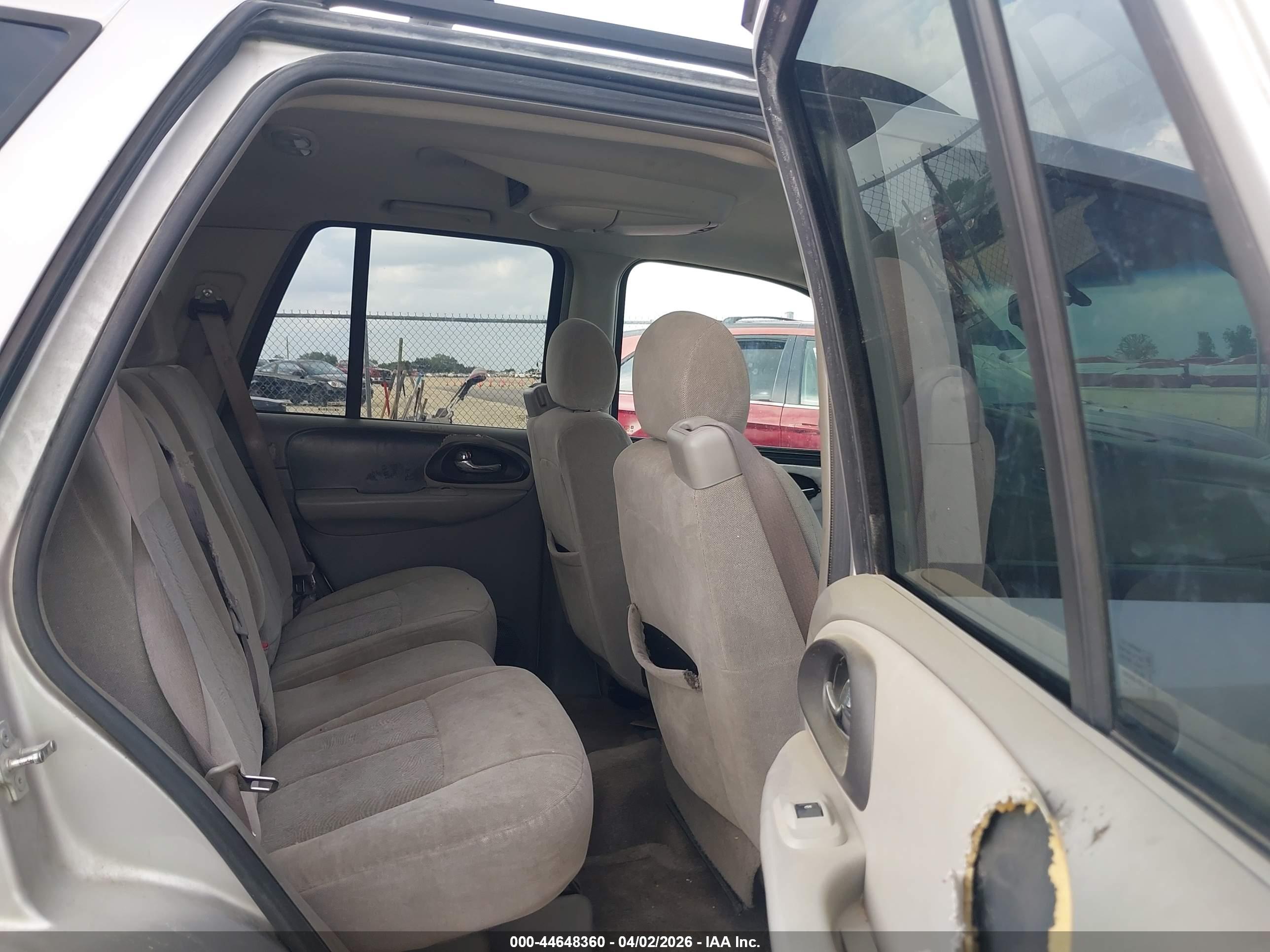CHEVROLET TRAILBLAZER image 8