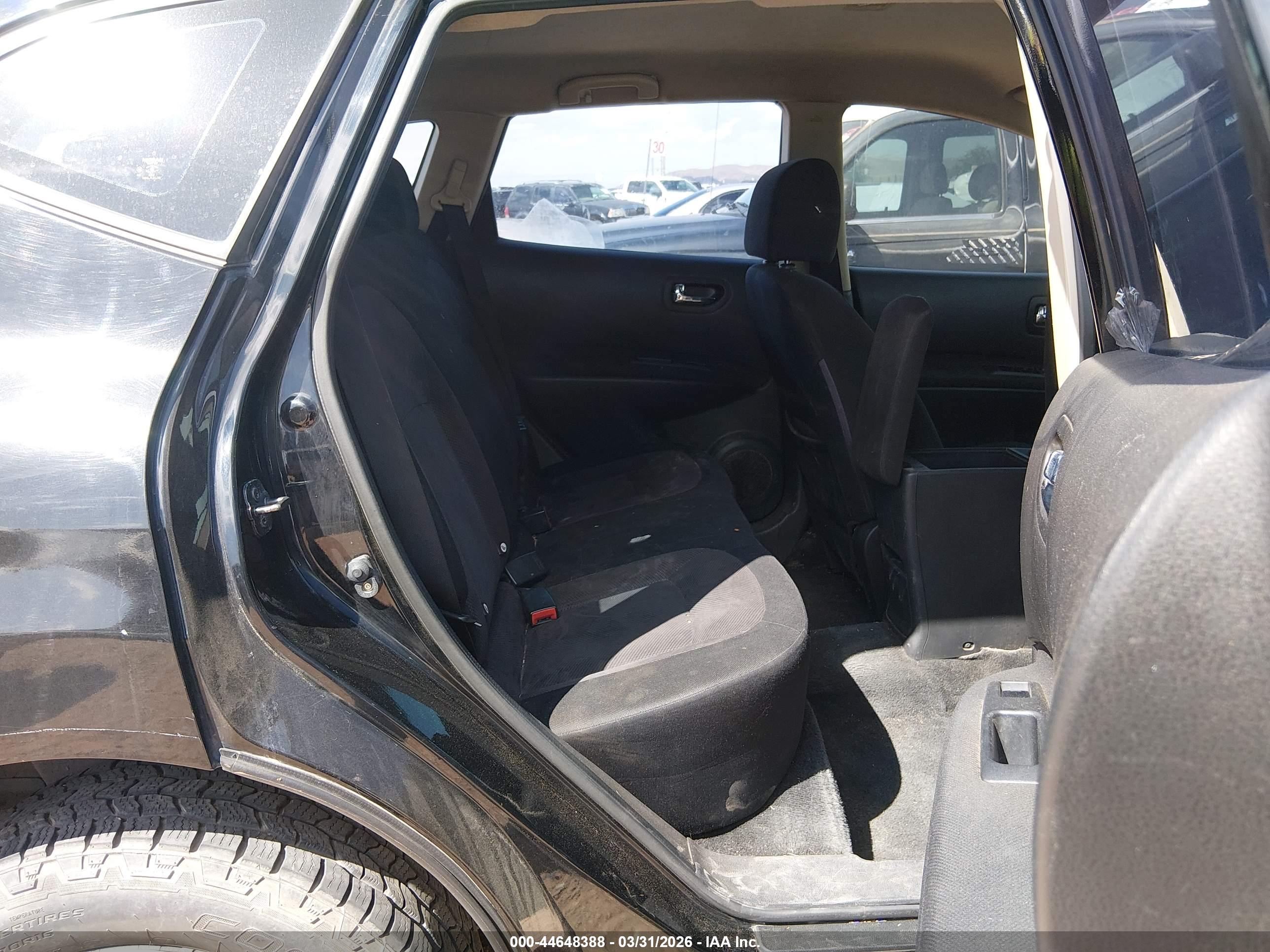 NISSAN ROGUE image 8