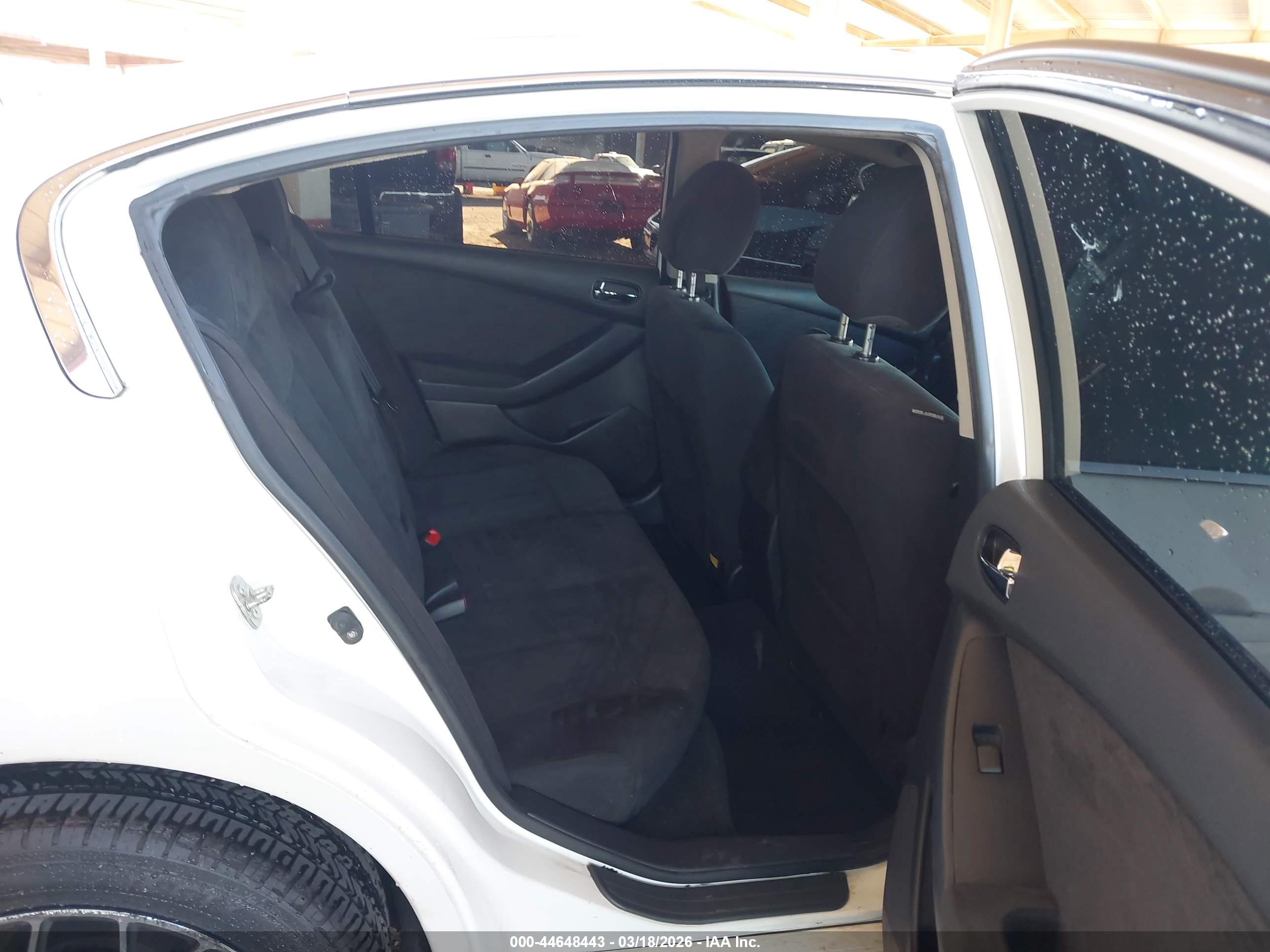 NISSAN ALTIMA image 8