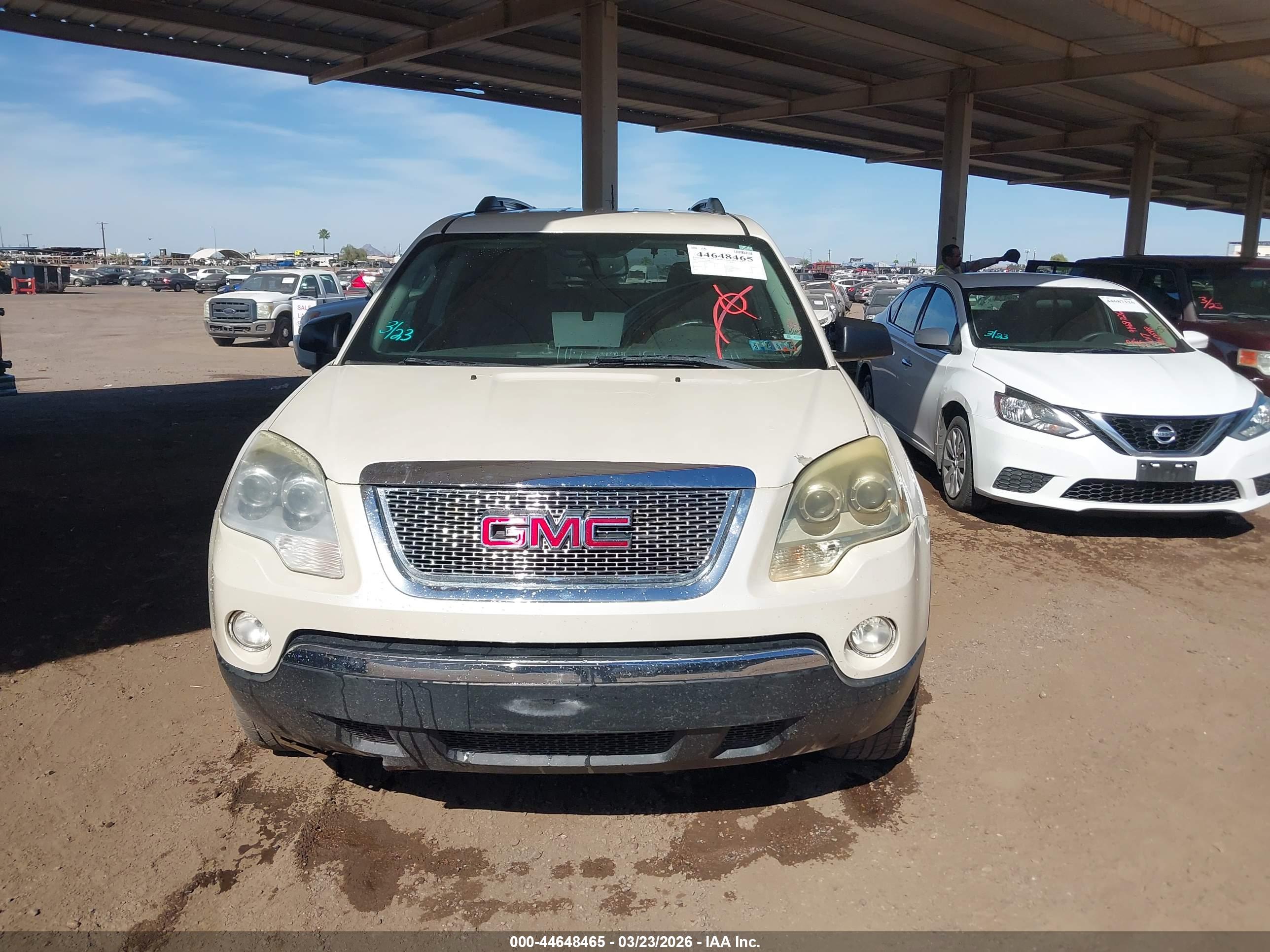 GMC ACADIA image 6