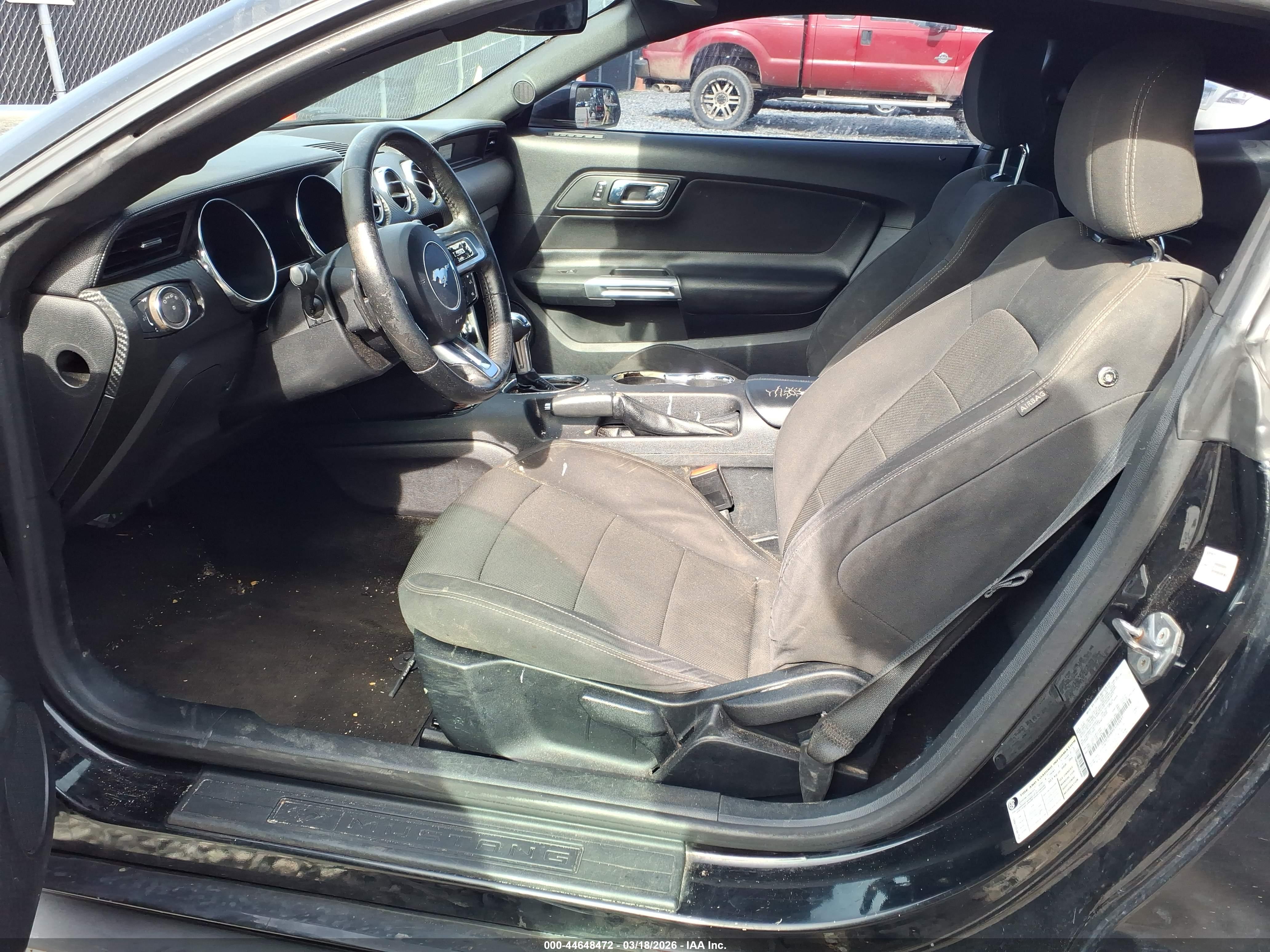 FORD MUSTANG image 5