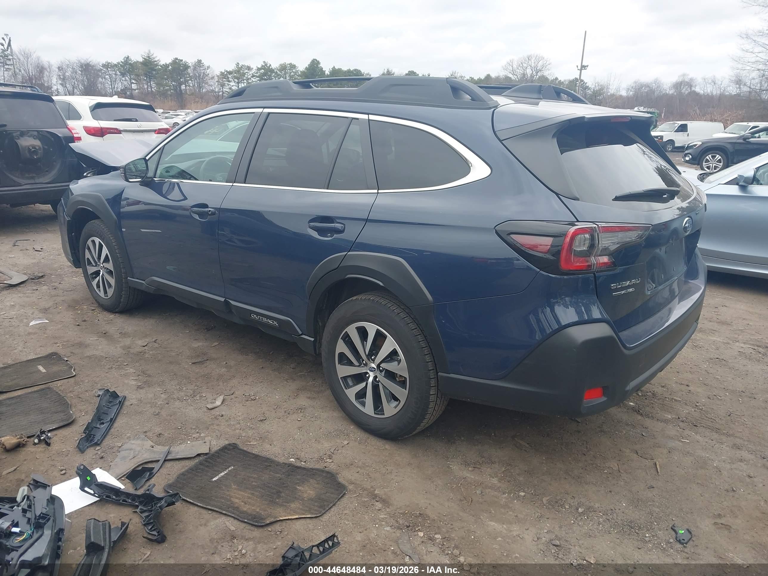 SUBARU OUTBACK image 3