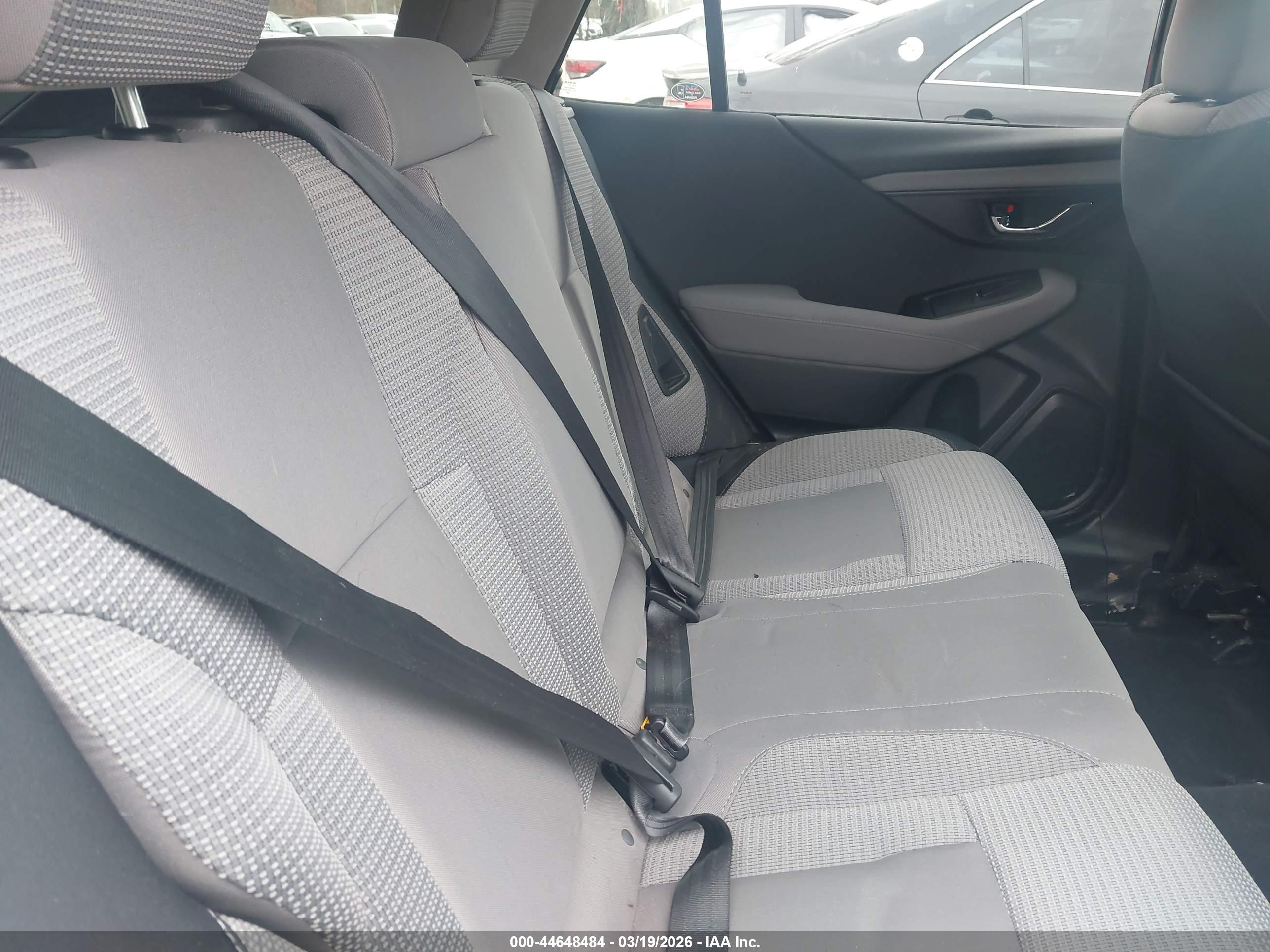 SUBARU OUTBACK image 8