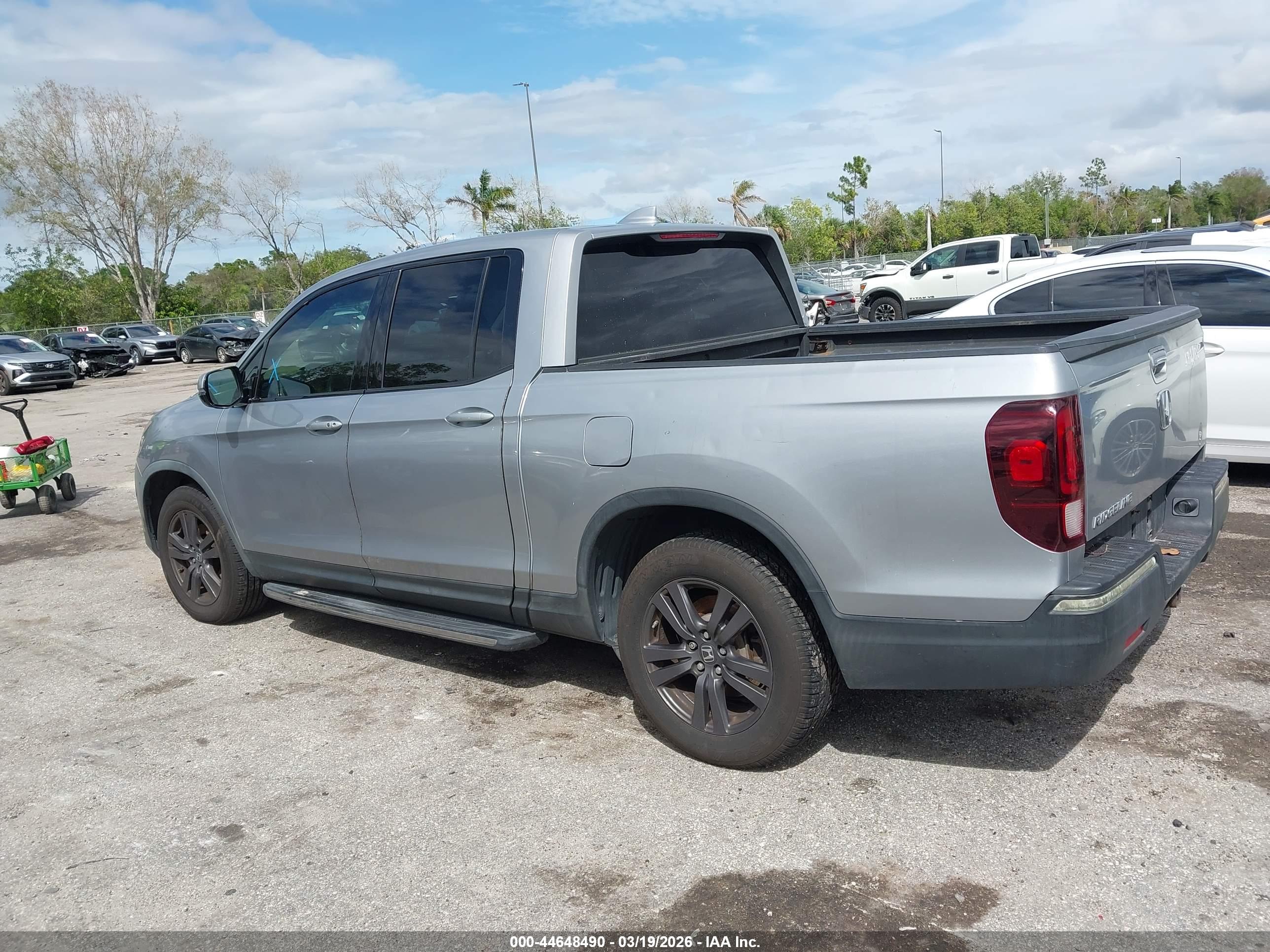 HONDA RIDGELINE image 3