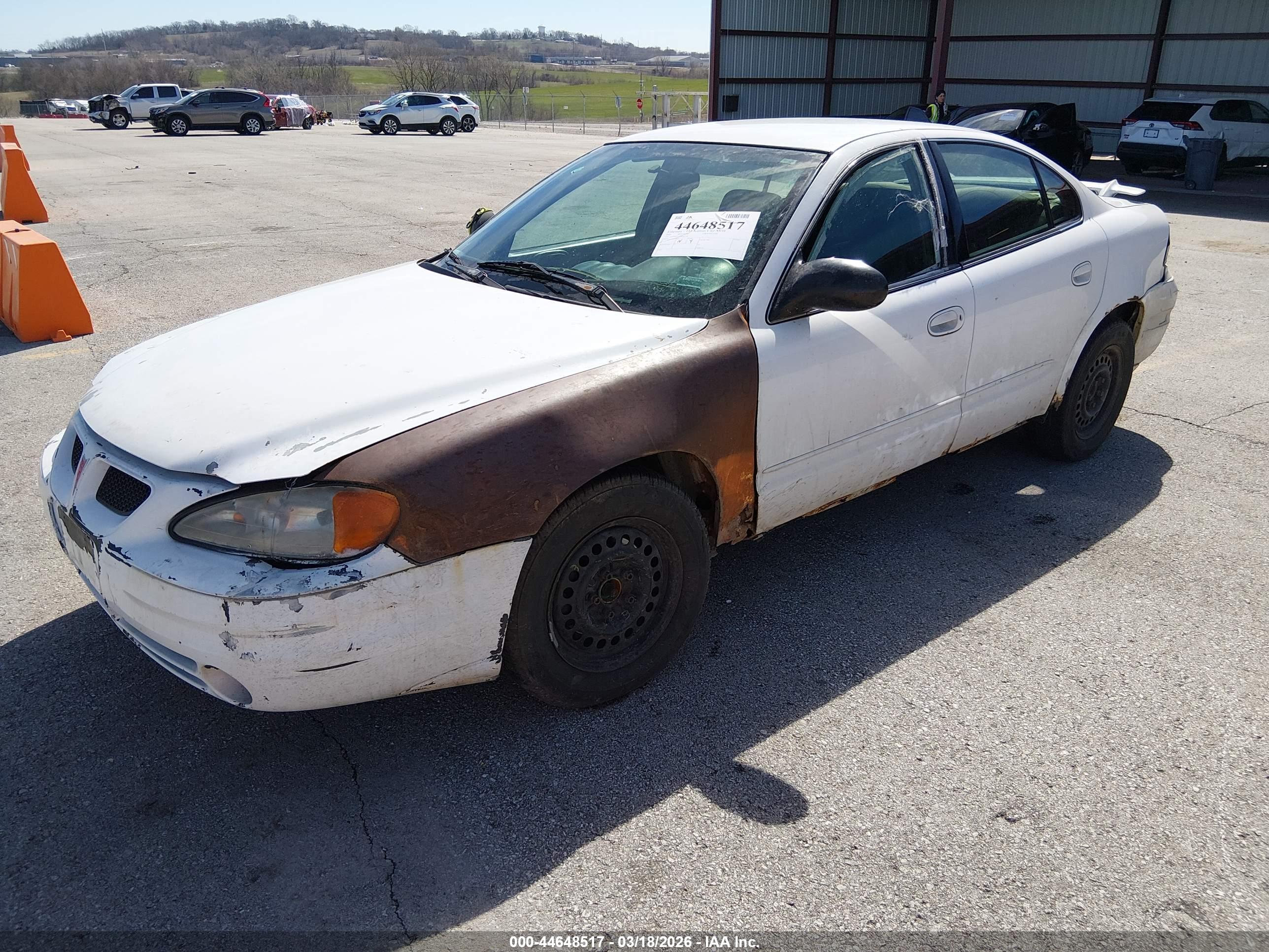 PONTIAC GRAND image 2
