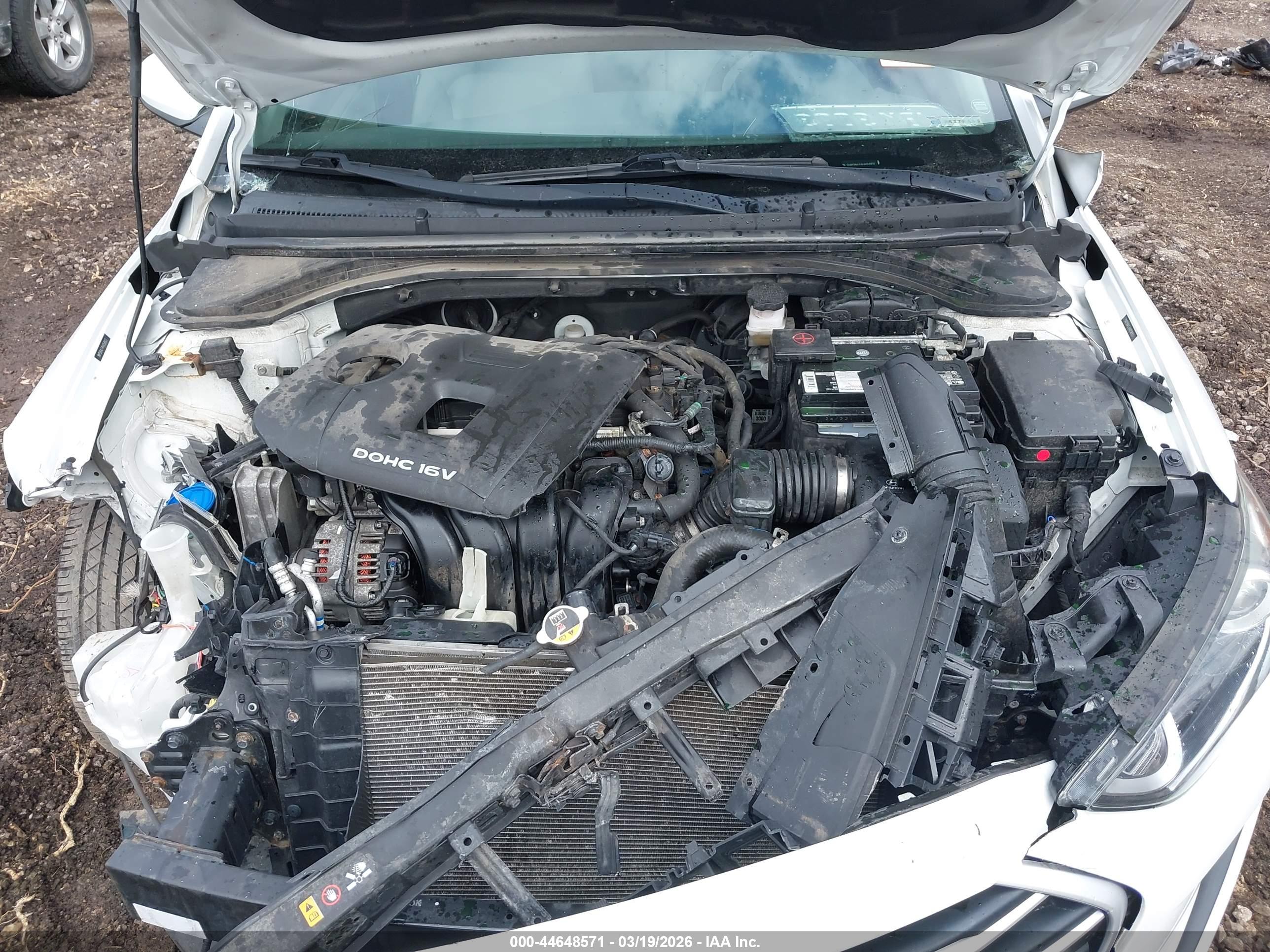 HYUNDAI ELANTRA image 10