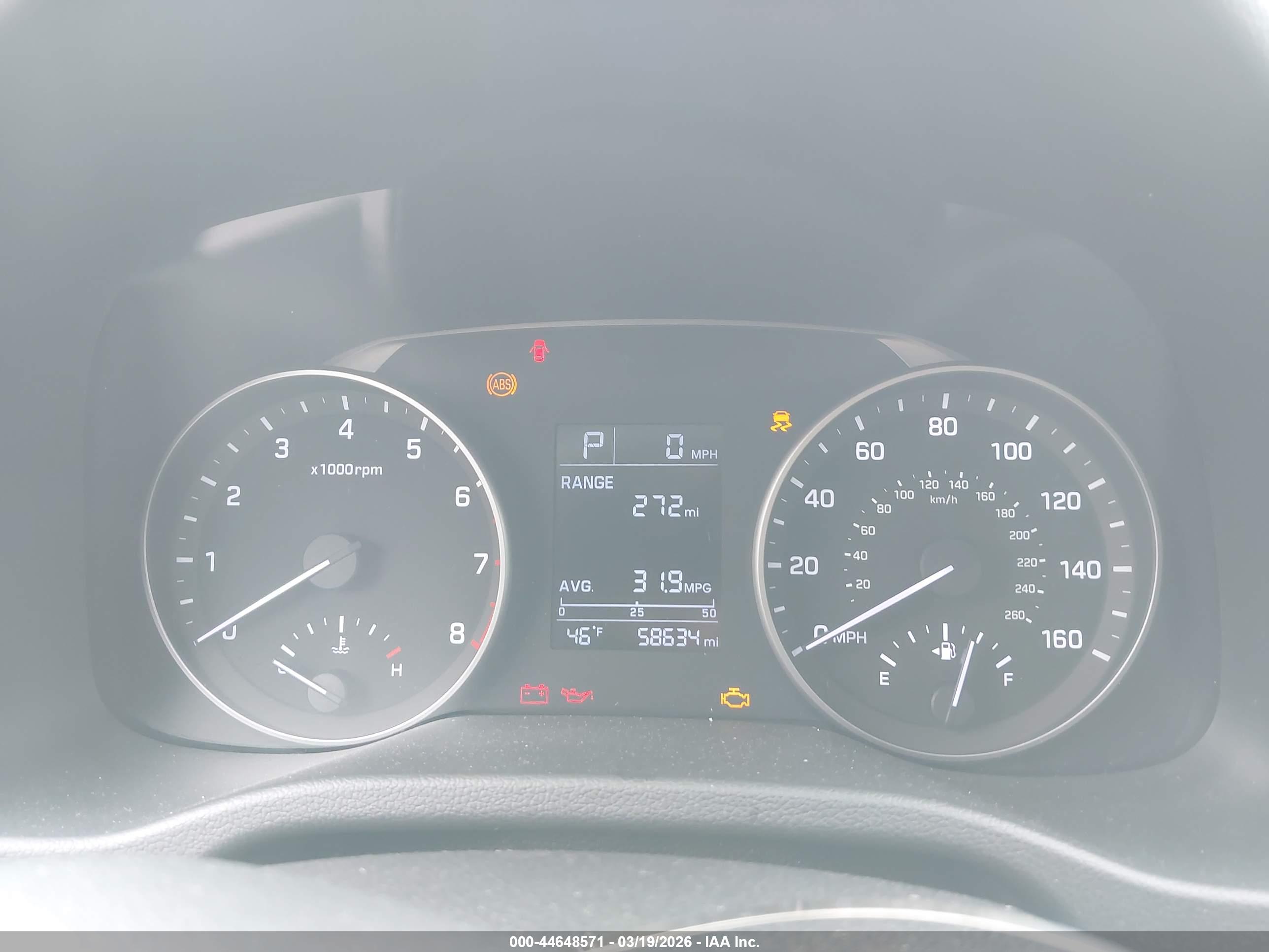 HYUNDAI ELANTRA image 7