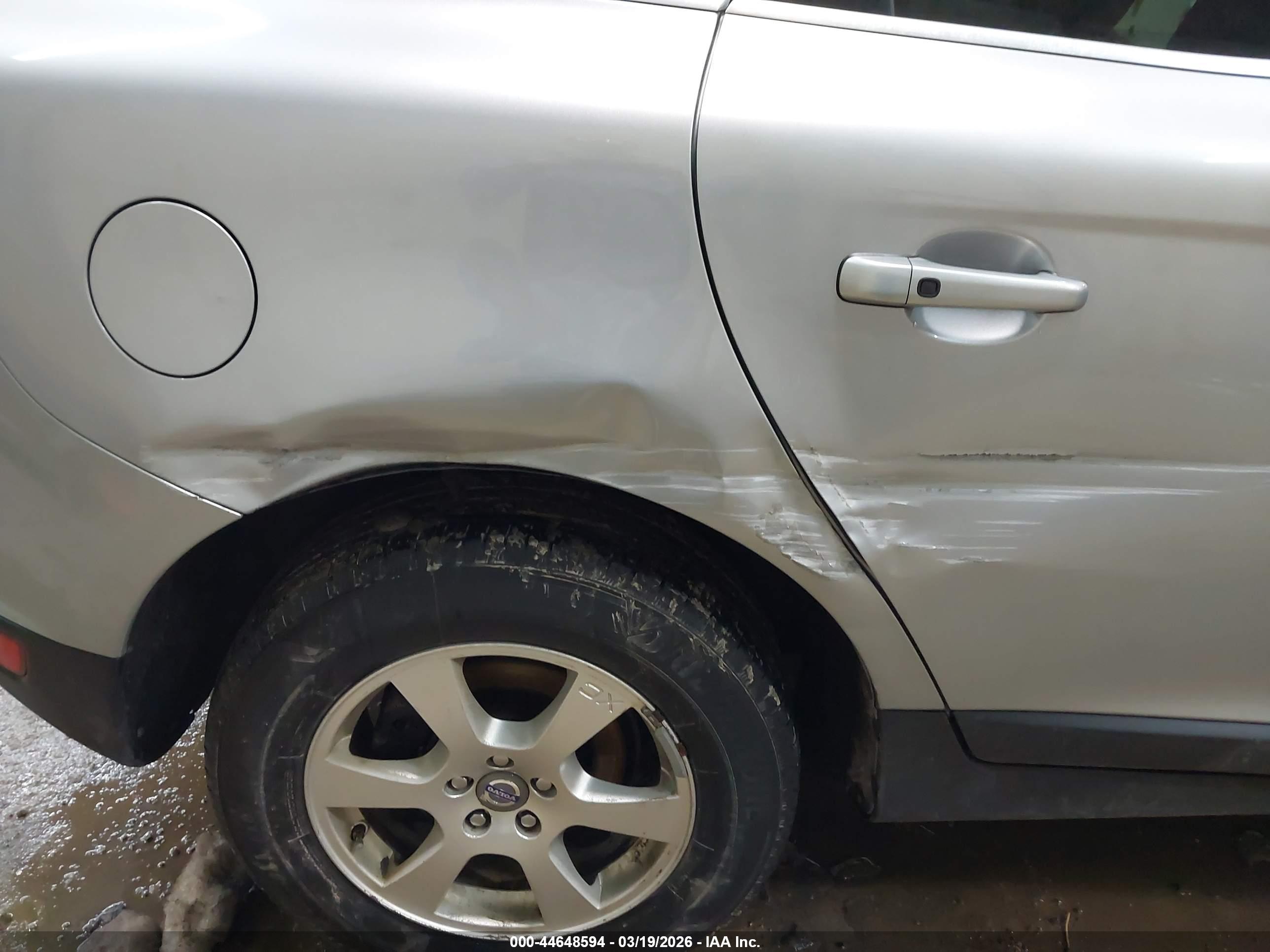 VOLVO XC60 image 6
