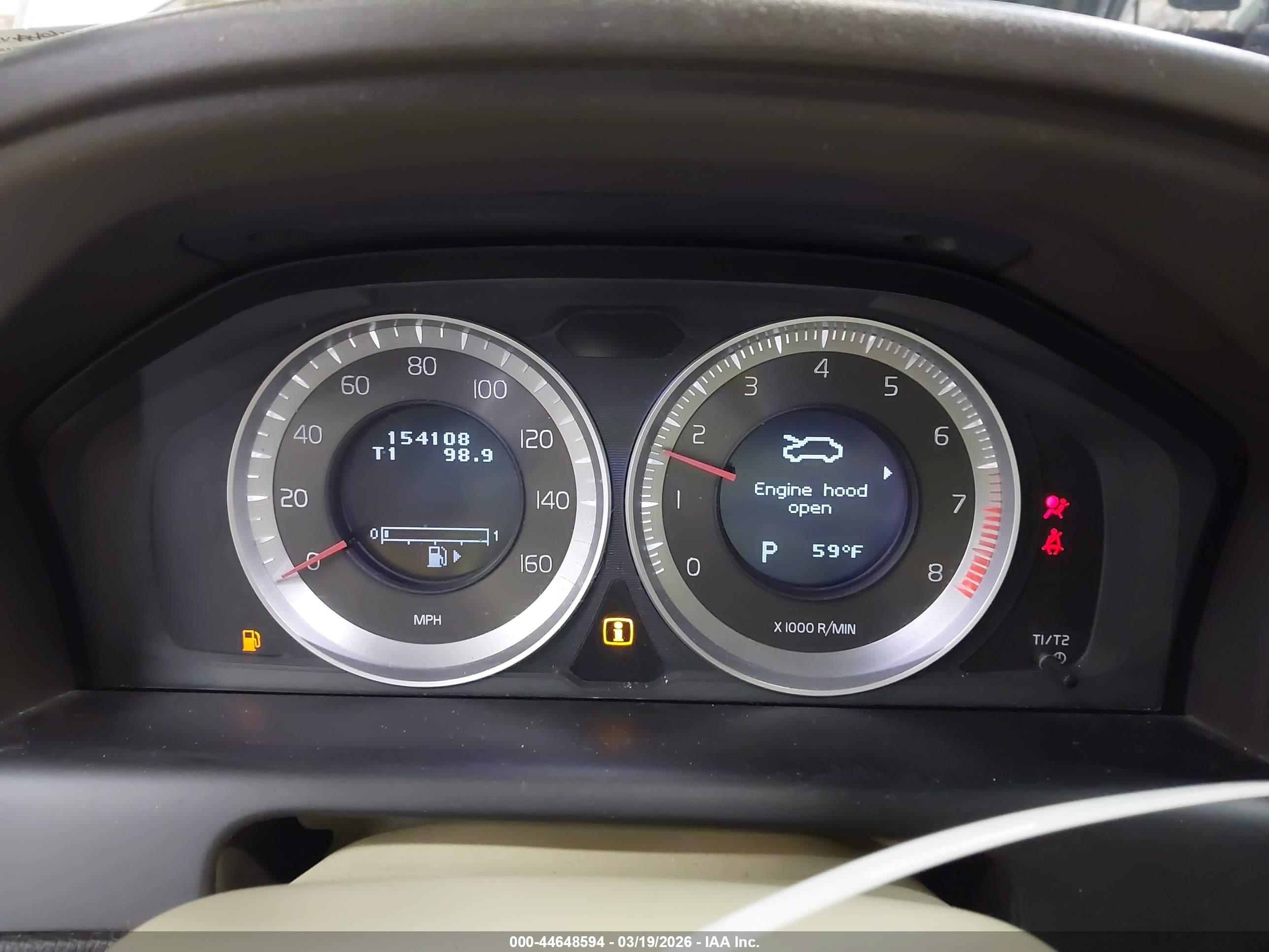 VOLVO XC60 image 7