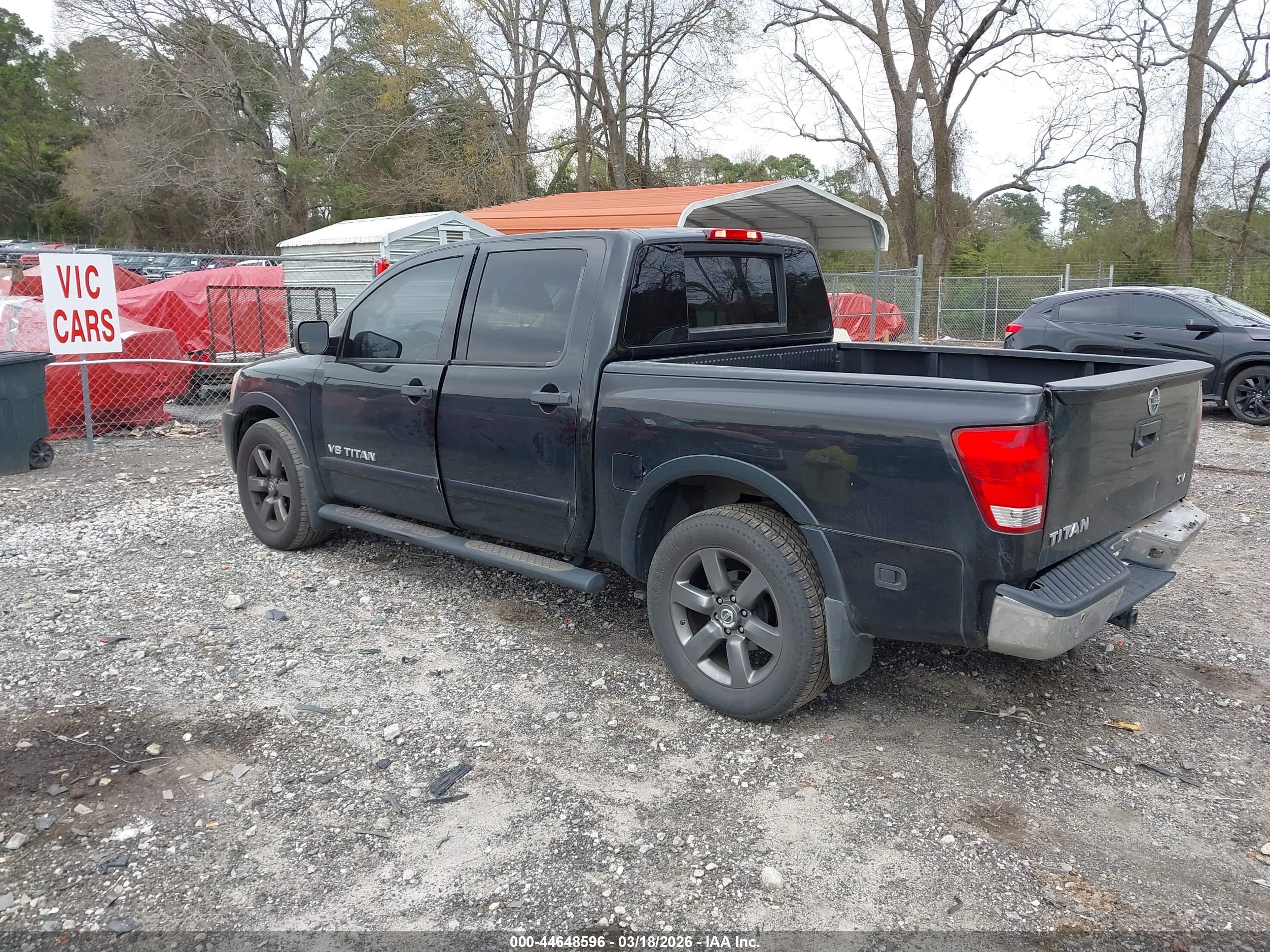 NISSAN TITAN image 3