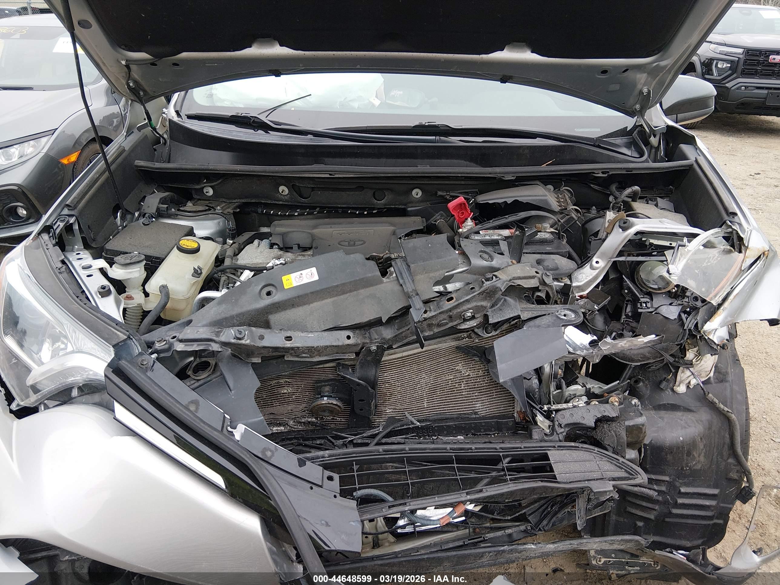 TOYOTA RAV4 image 10