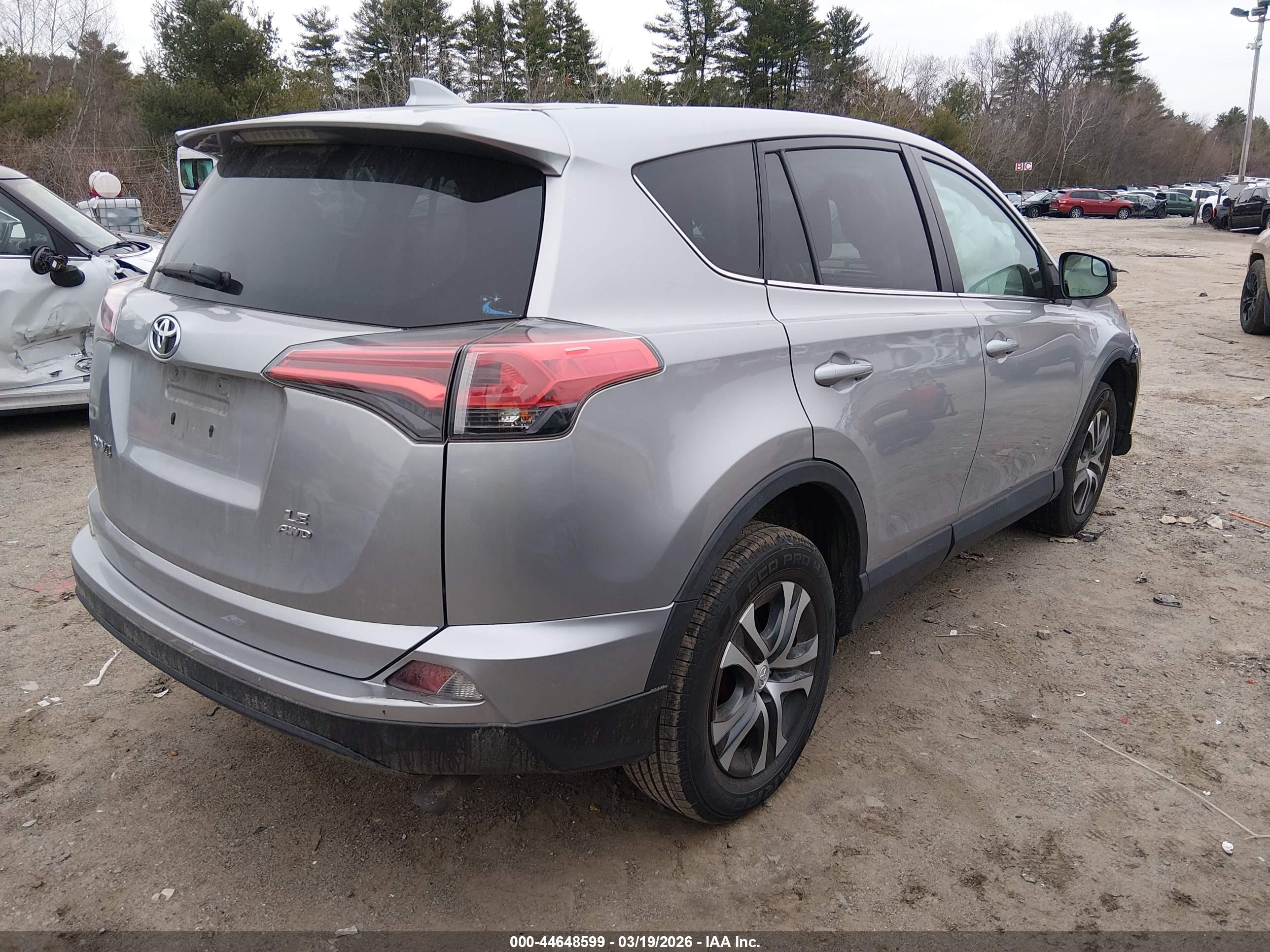 TOYOTA RAV4 image 4