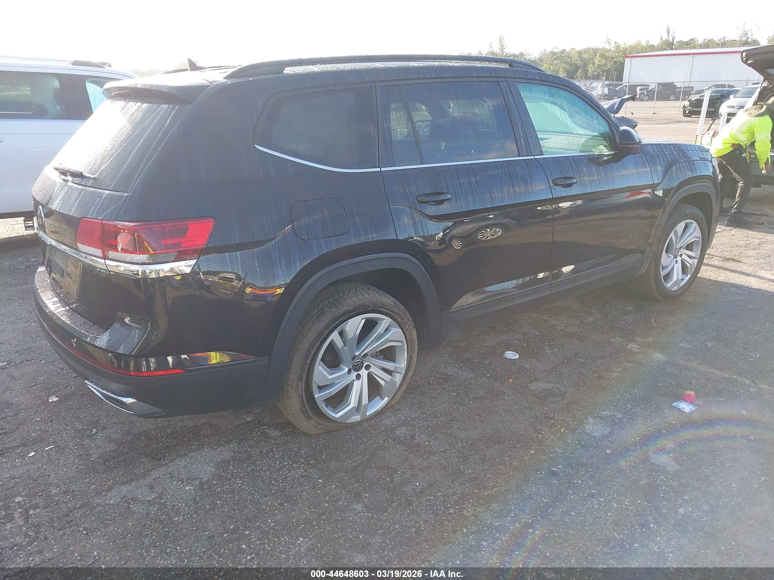VOLKSWAGEN ATLAS image 4
