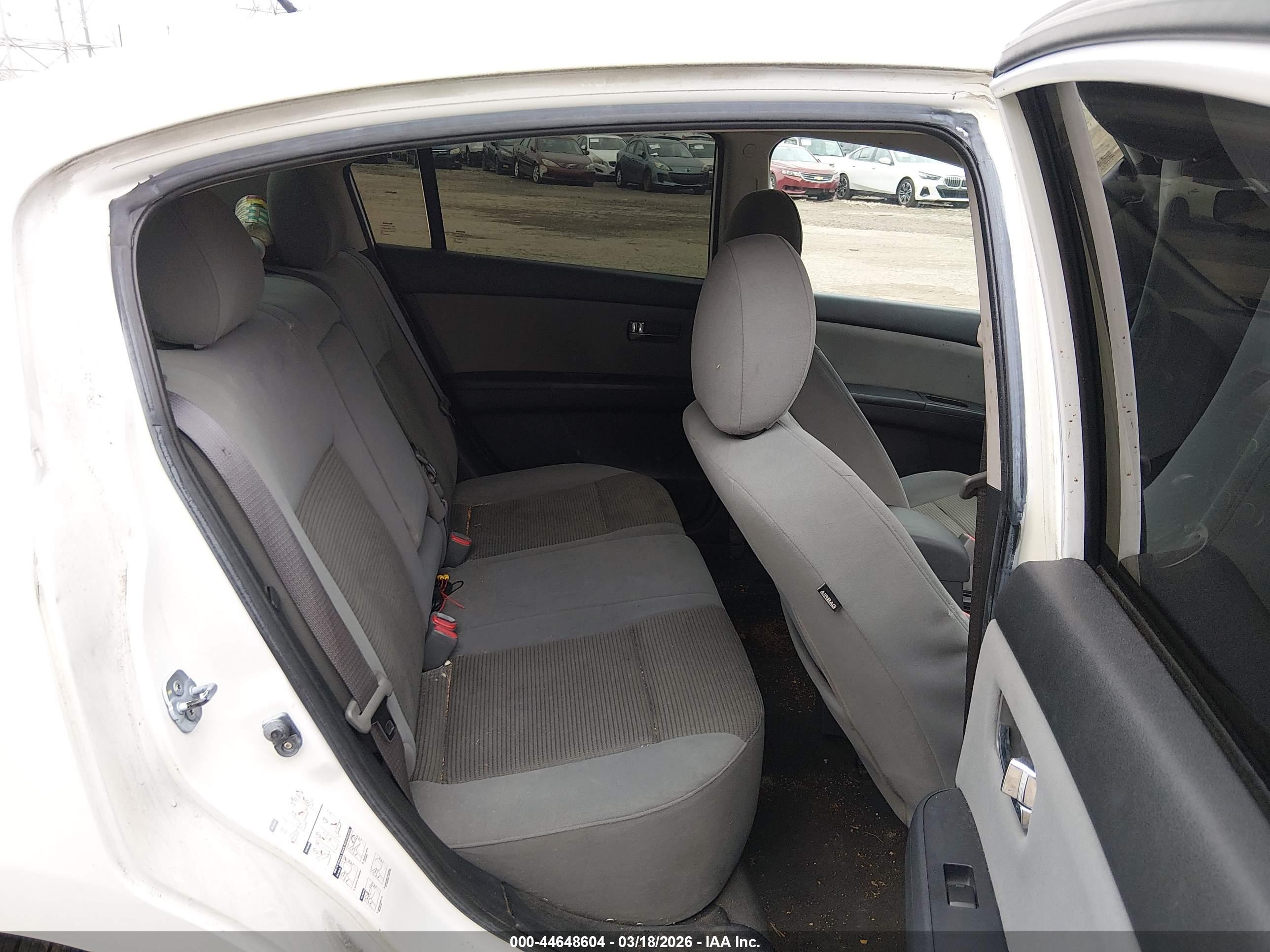 NISSAN SENTRA image 8