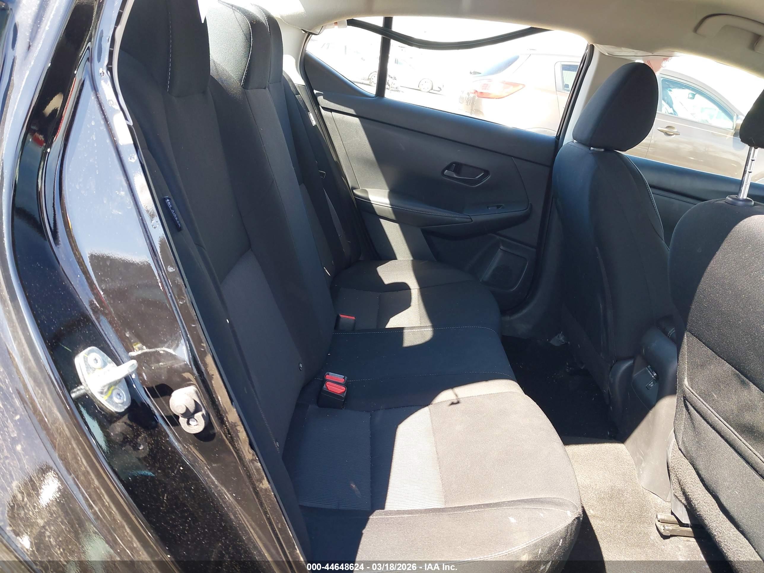 NISSAN SENTRA image 8