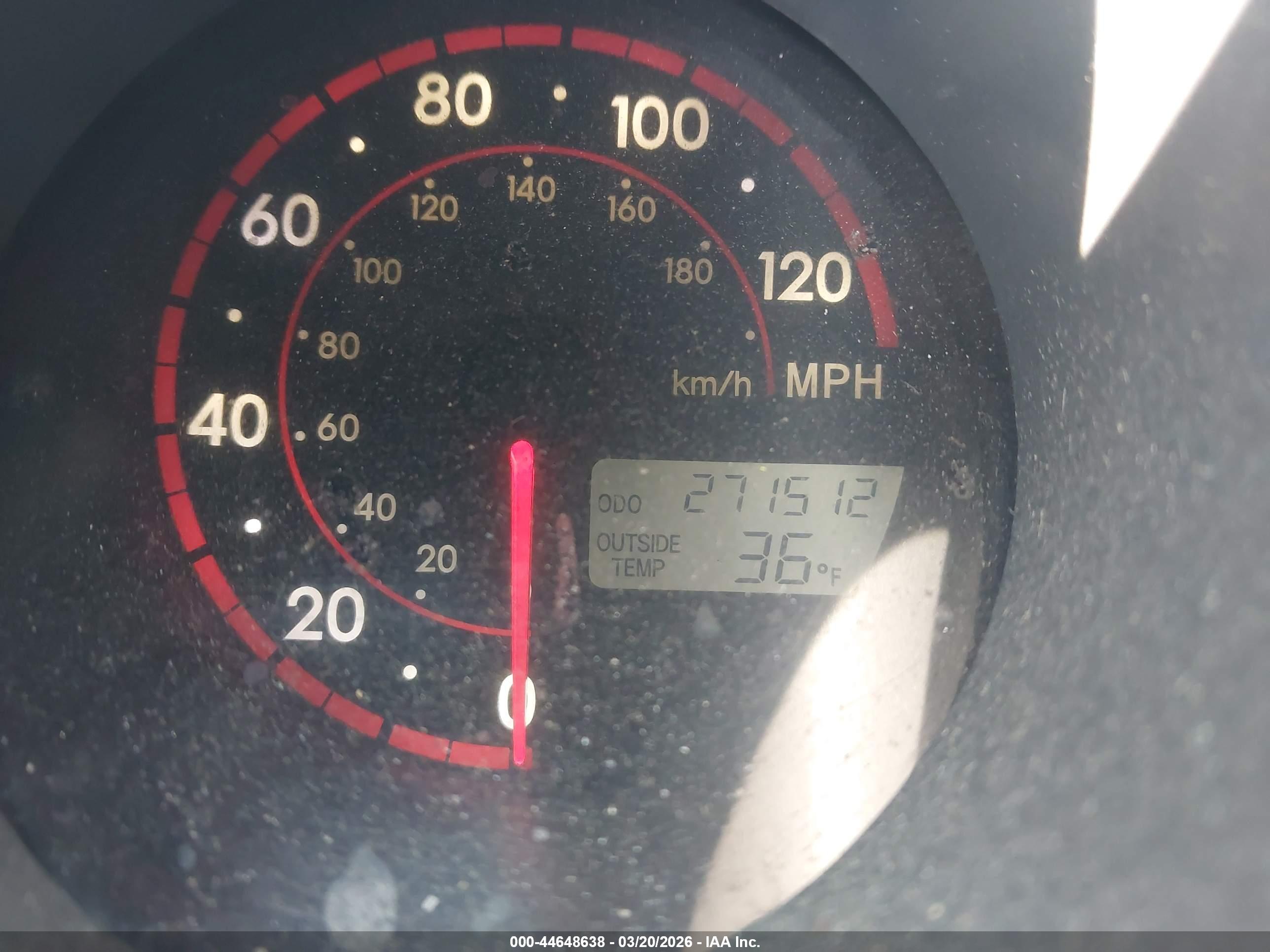 PONTIAC VIBE image 7