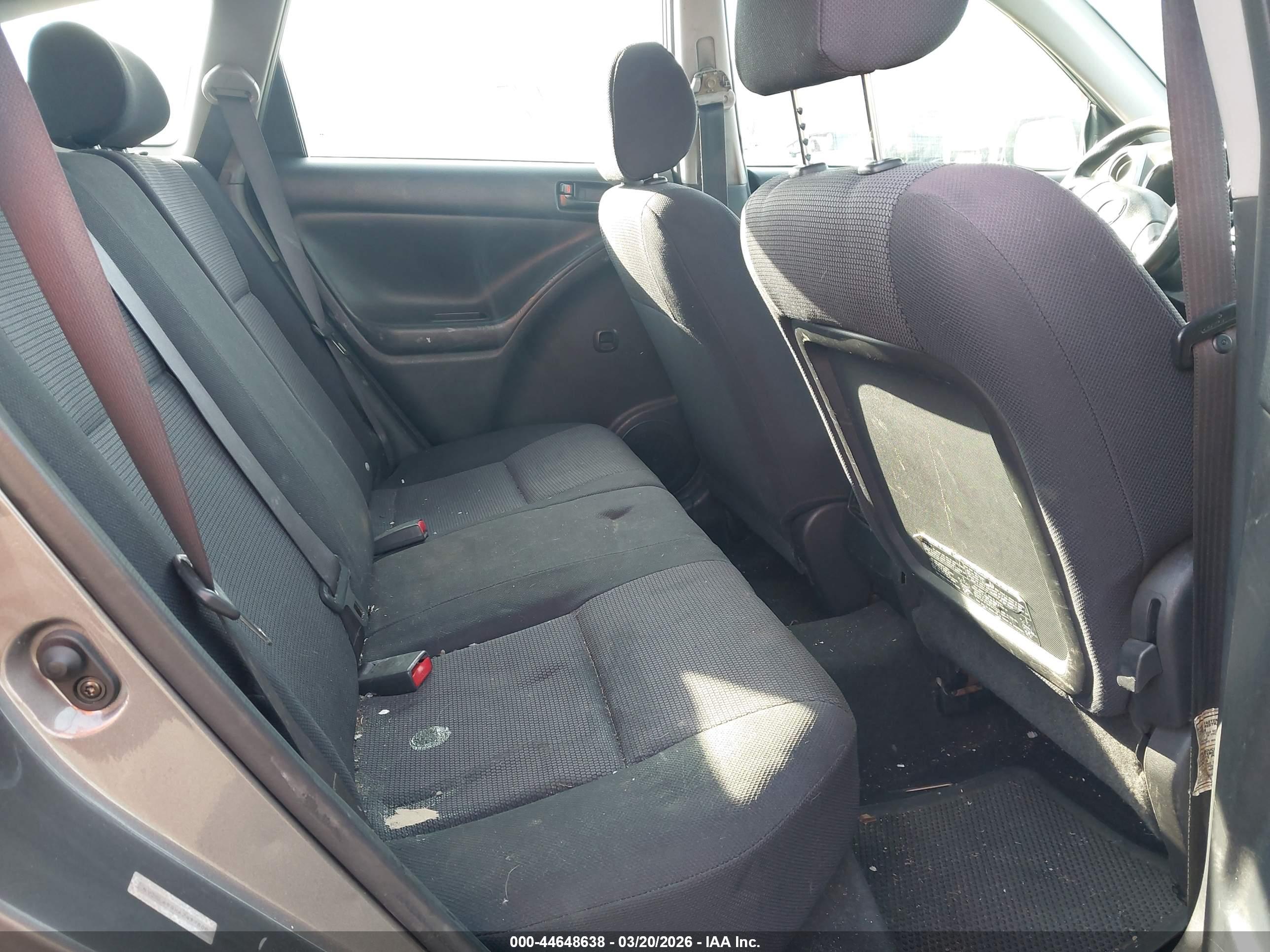 PONTIAC VIBE image 8