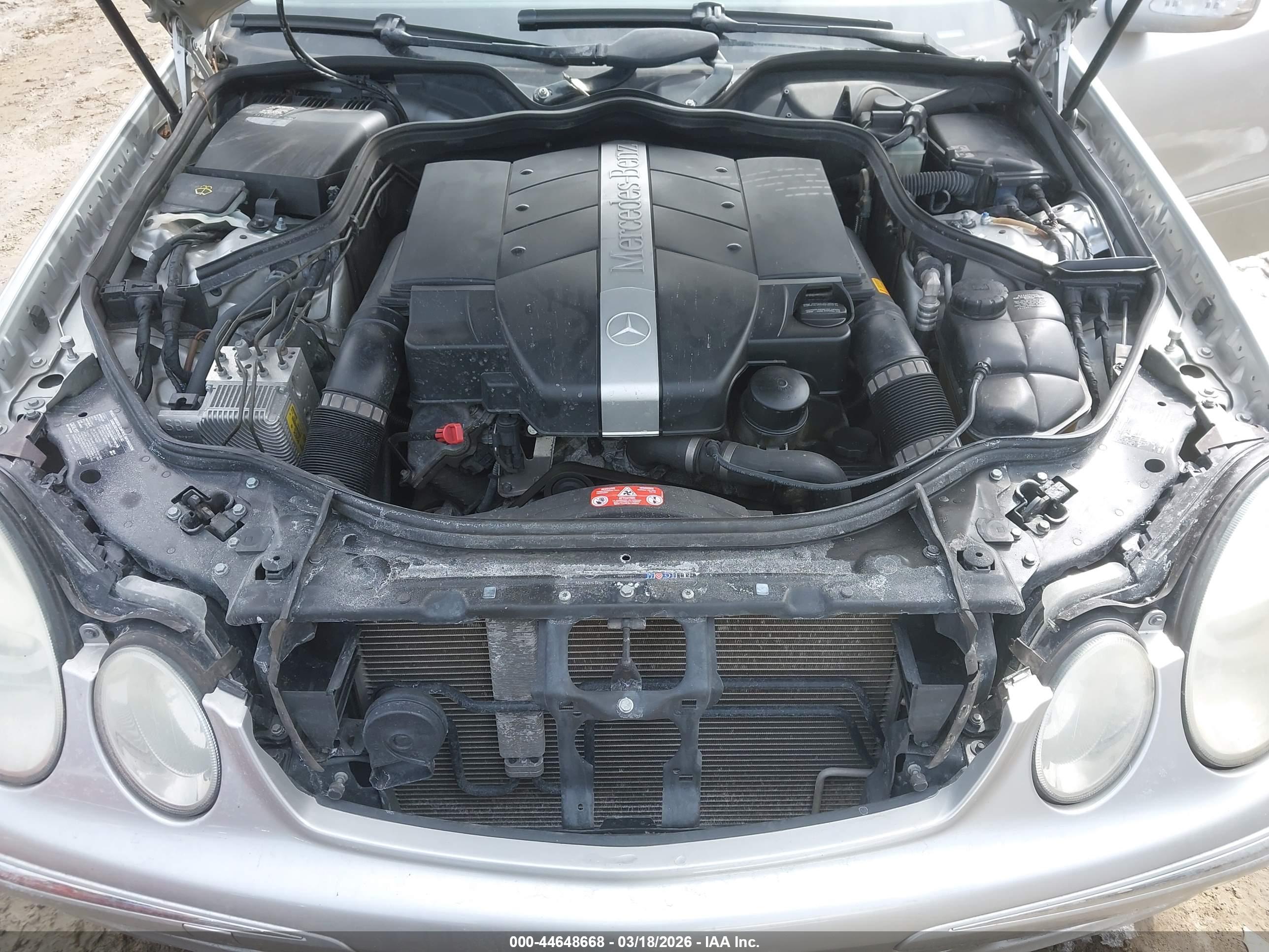 MERCEDES-BENZ E image 10