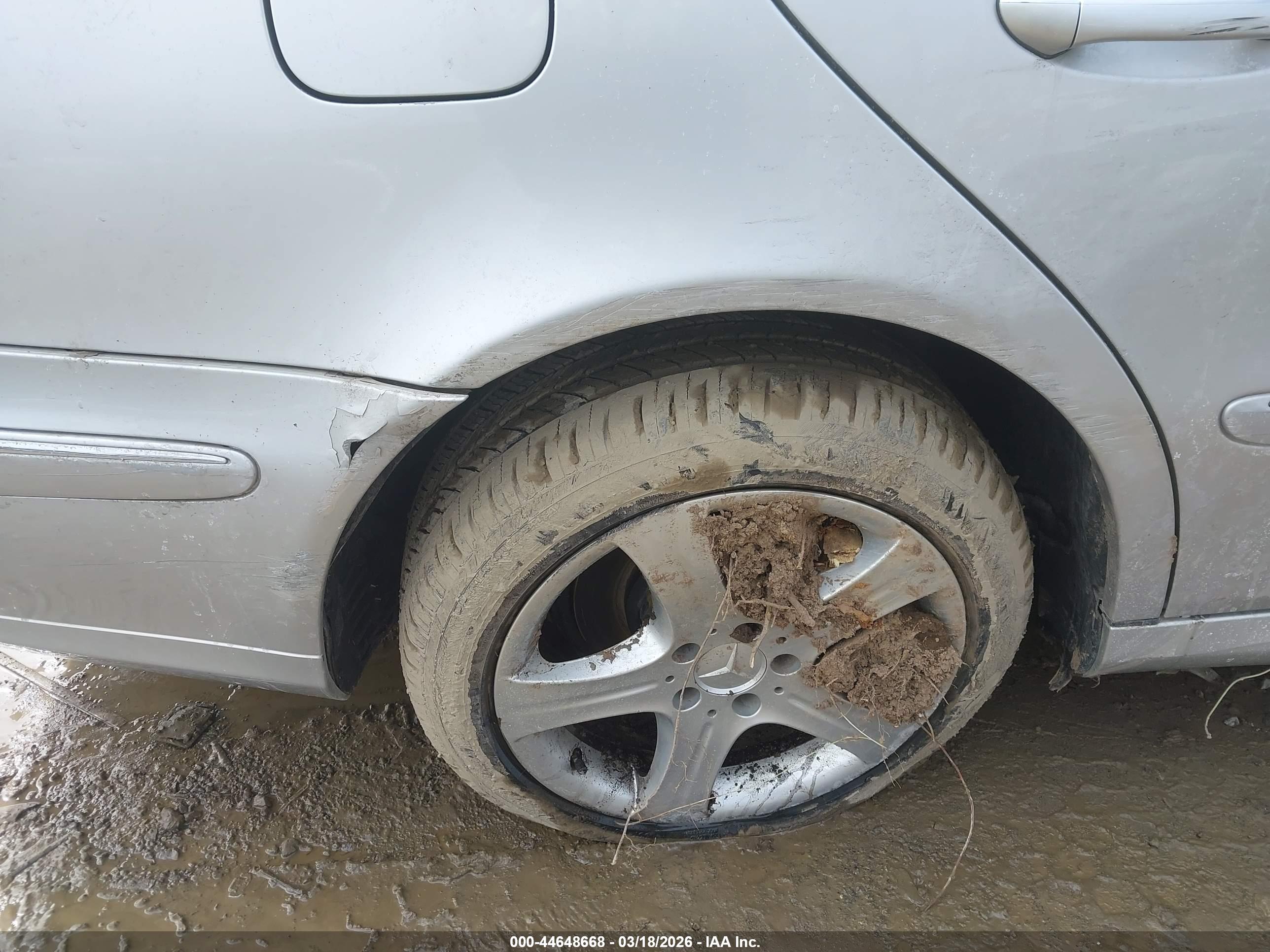 MERCEDES-BENZ E image 6