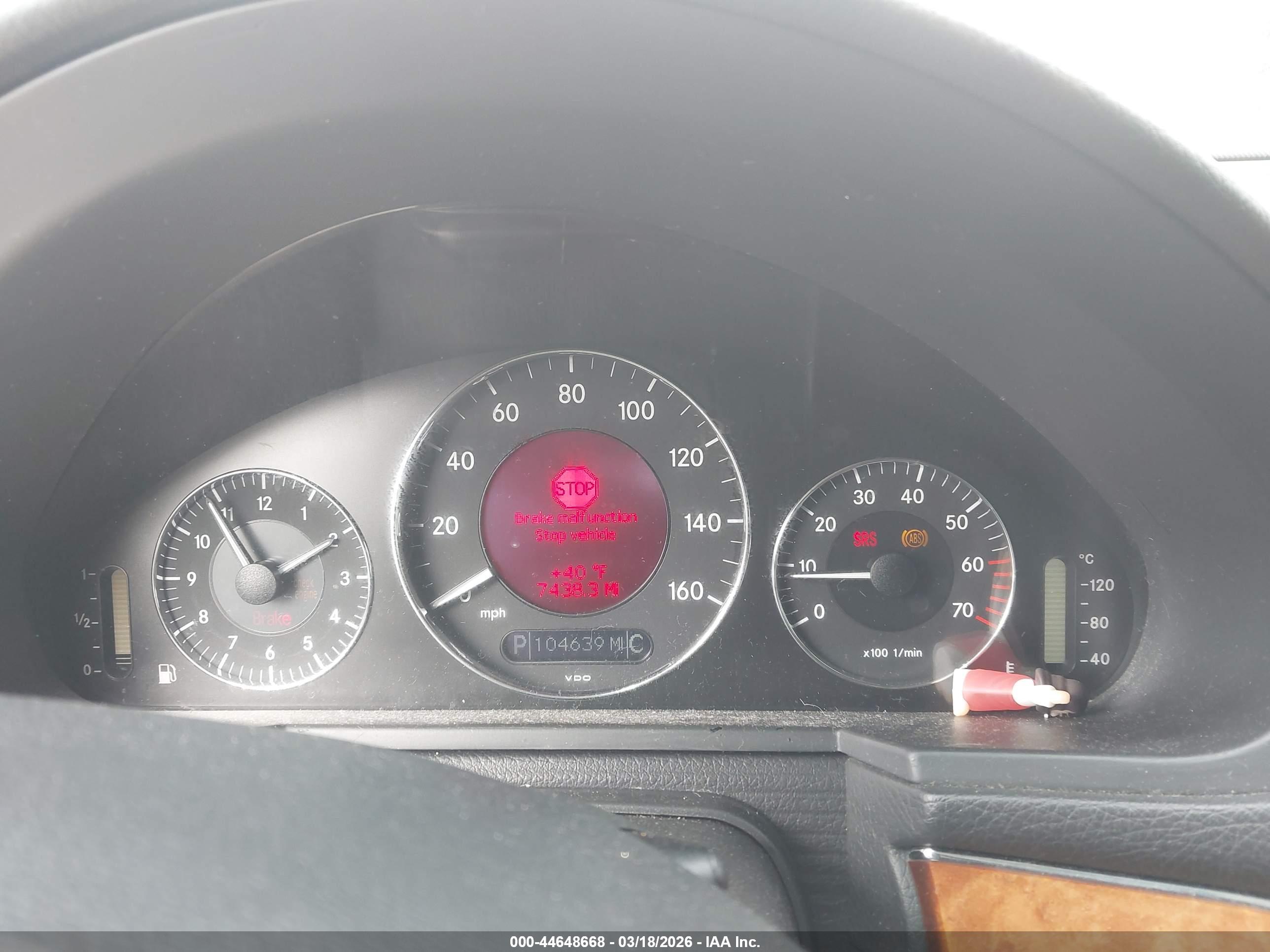 MERCEDES-BENZ E image 7