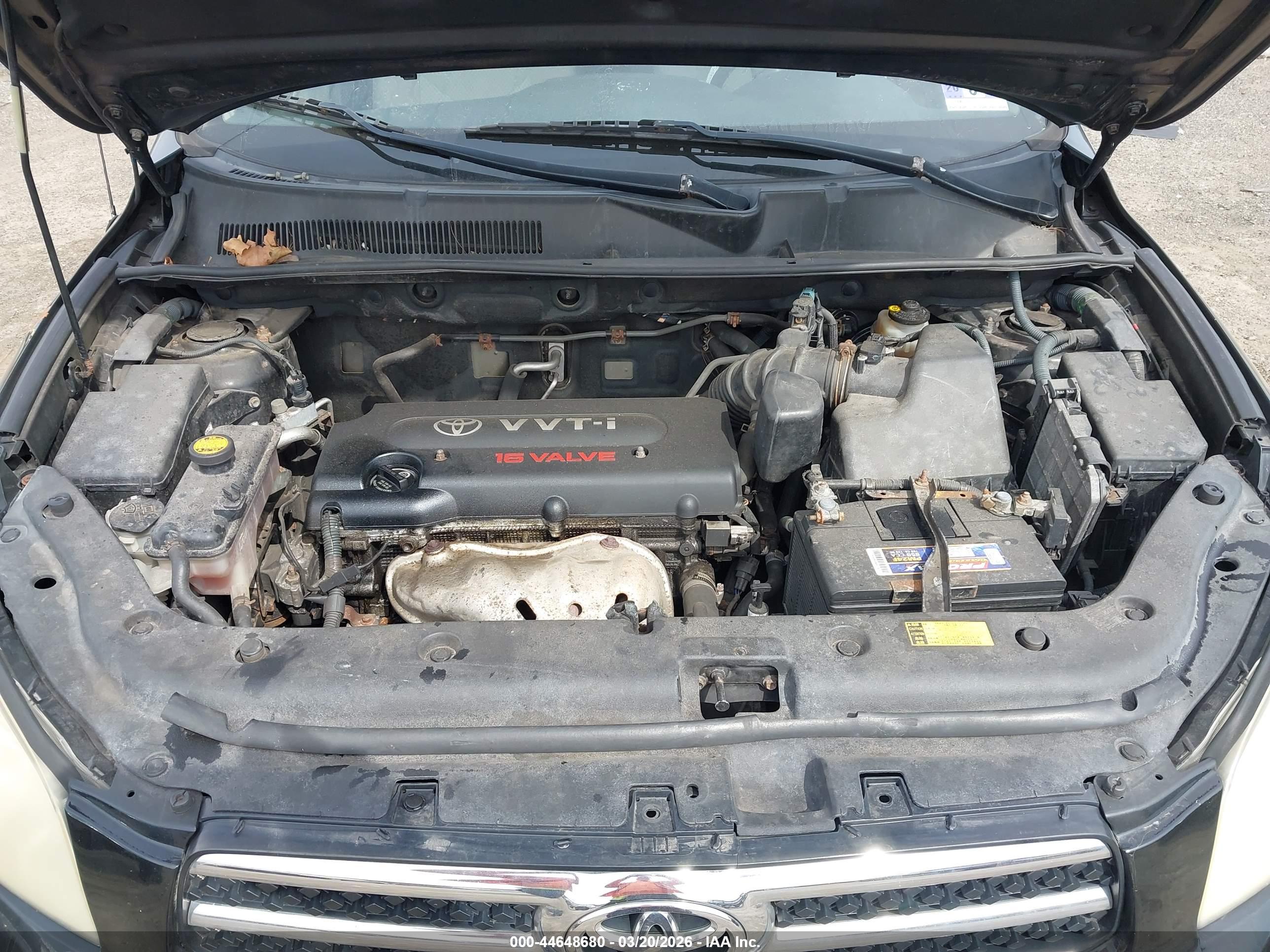 TOYOTA RAV4 image 10
