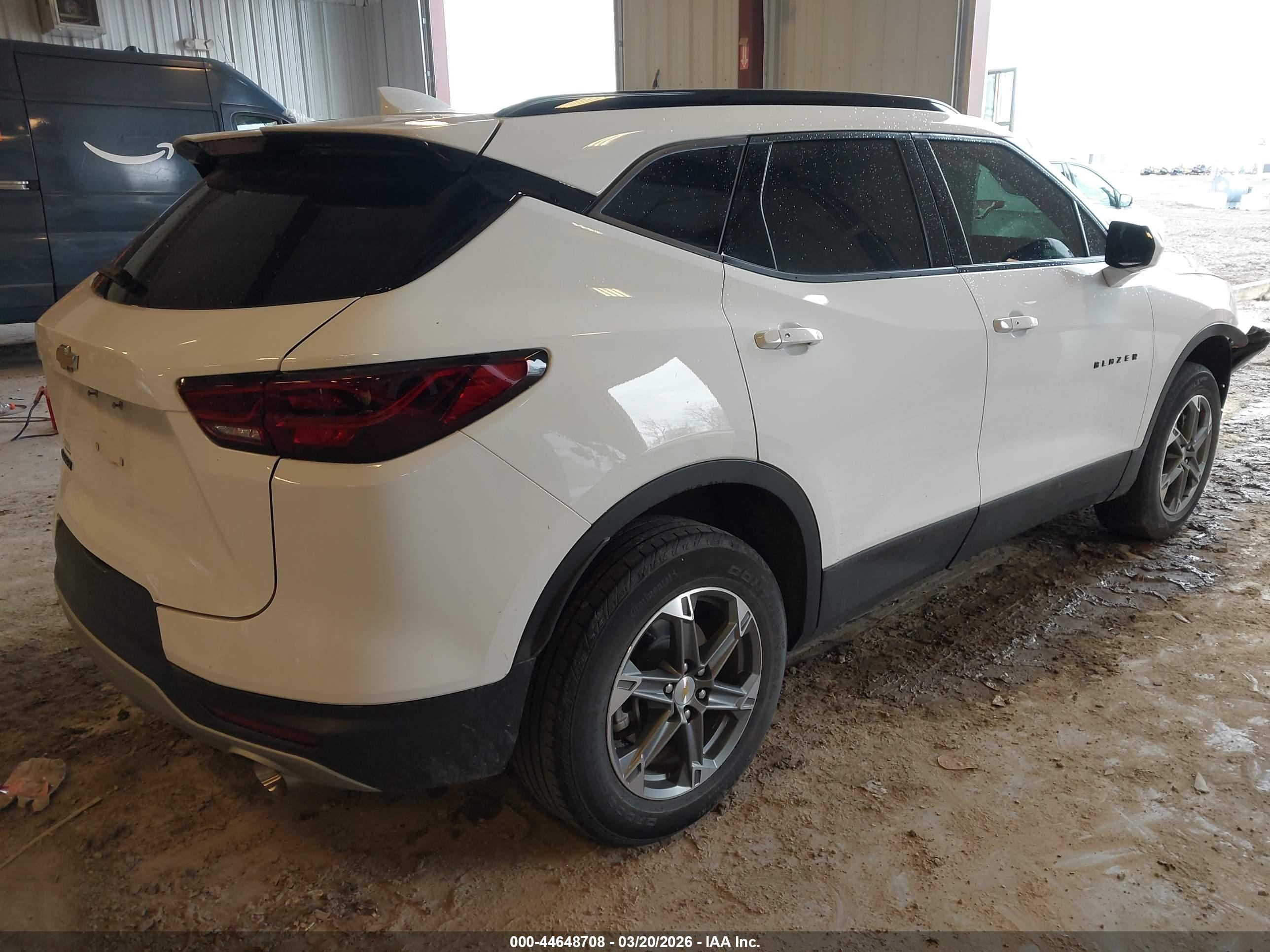 CHEVROLET BLAZER image 4