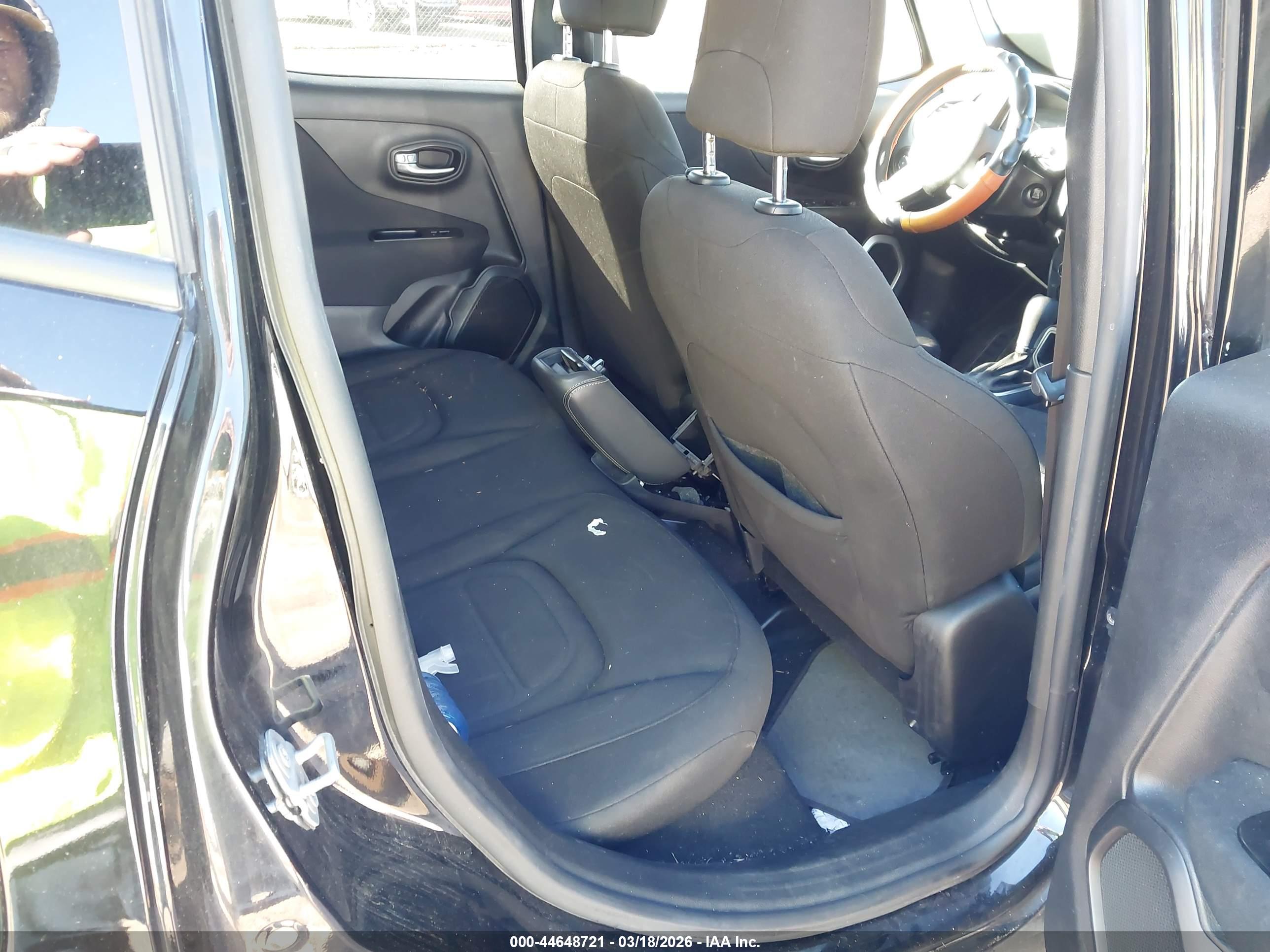 JEEP RENEGADE image 8