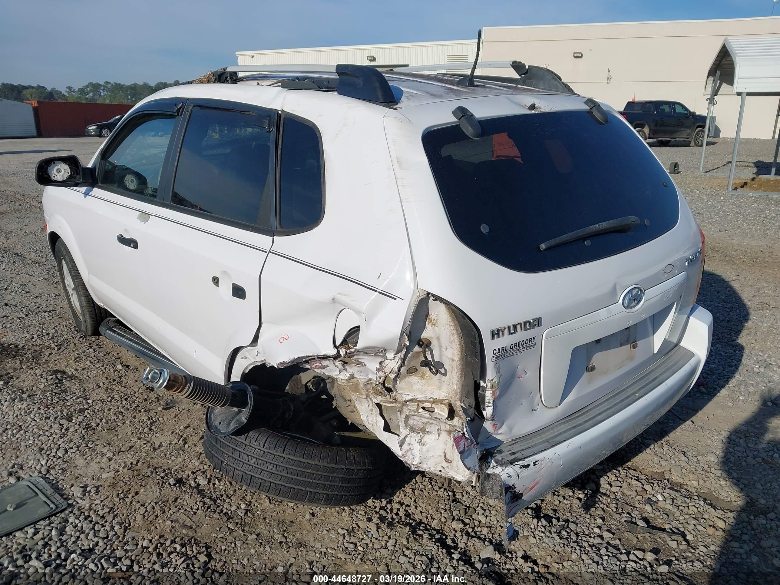 HYUNDAI TUCSON image 6