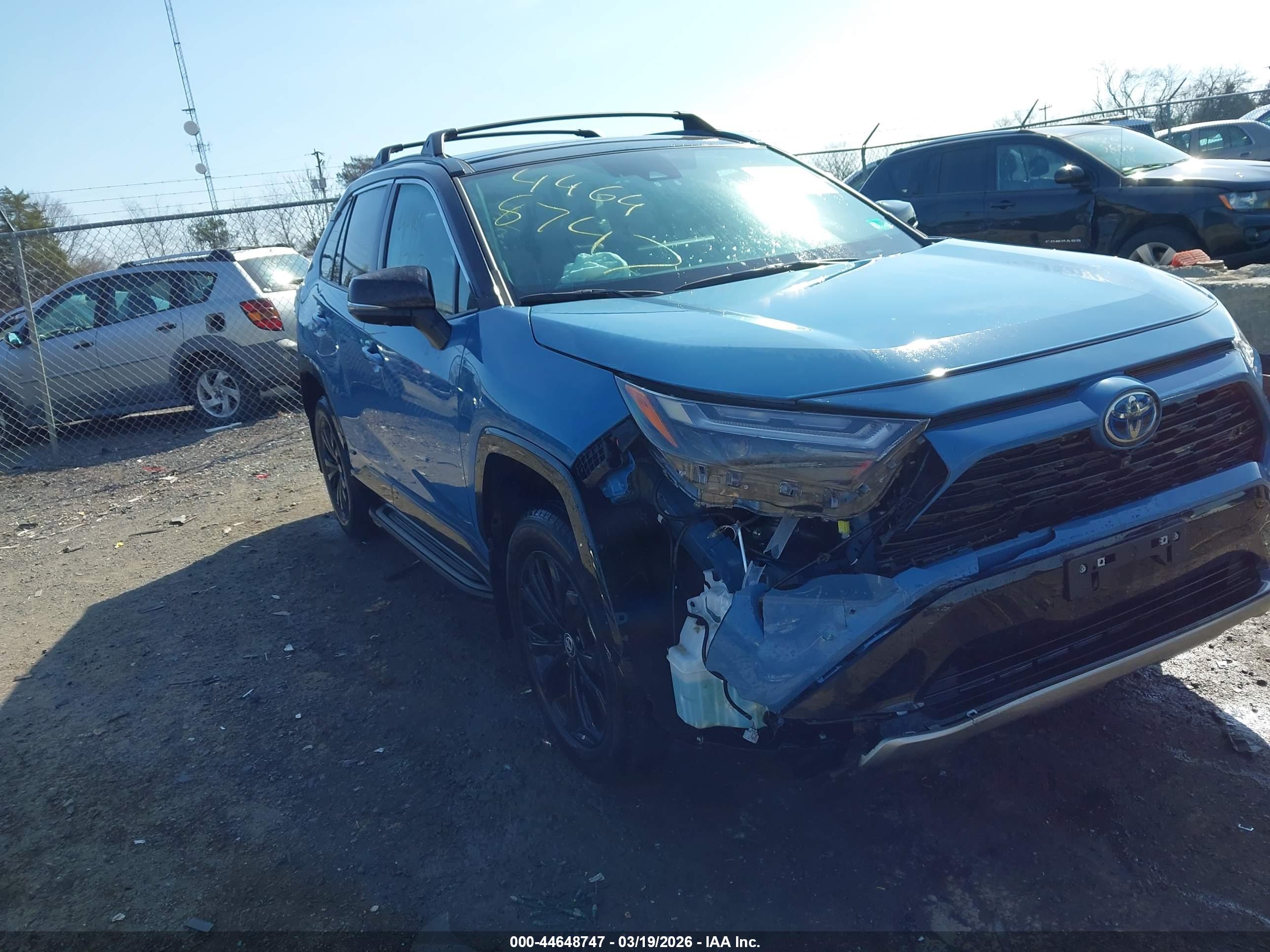 TOYOTA RAV4 image 6