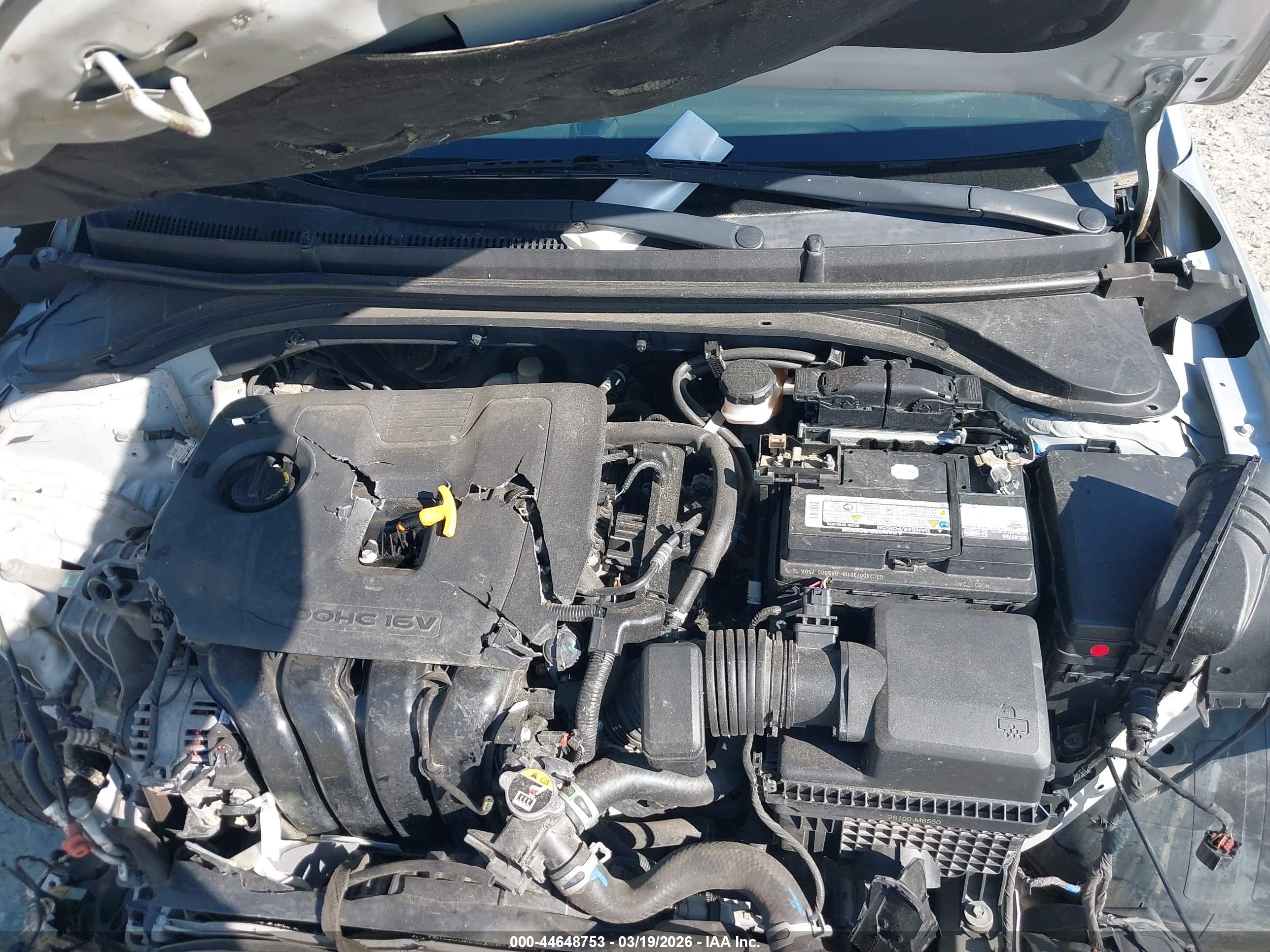 HYUNDAI ELANTRA image 10