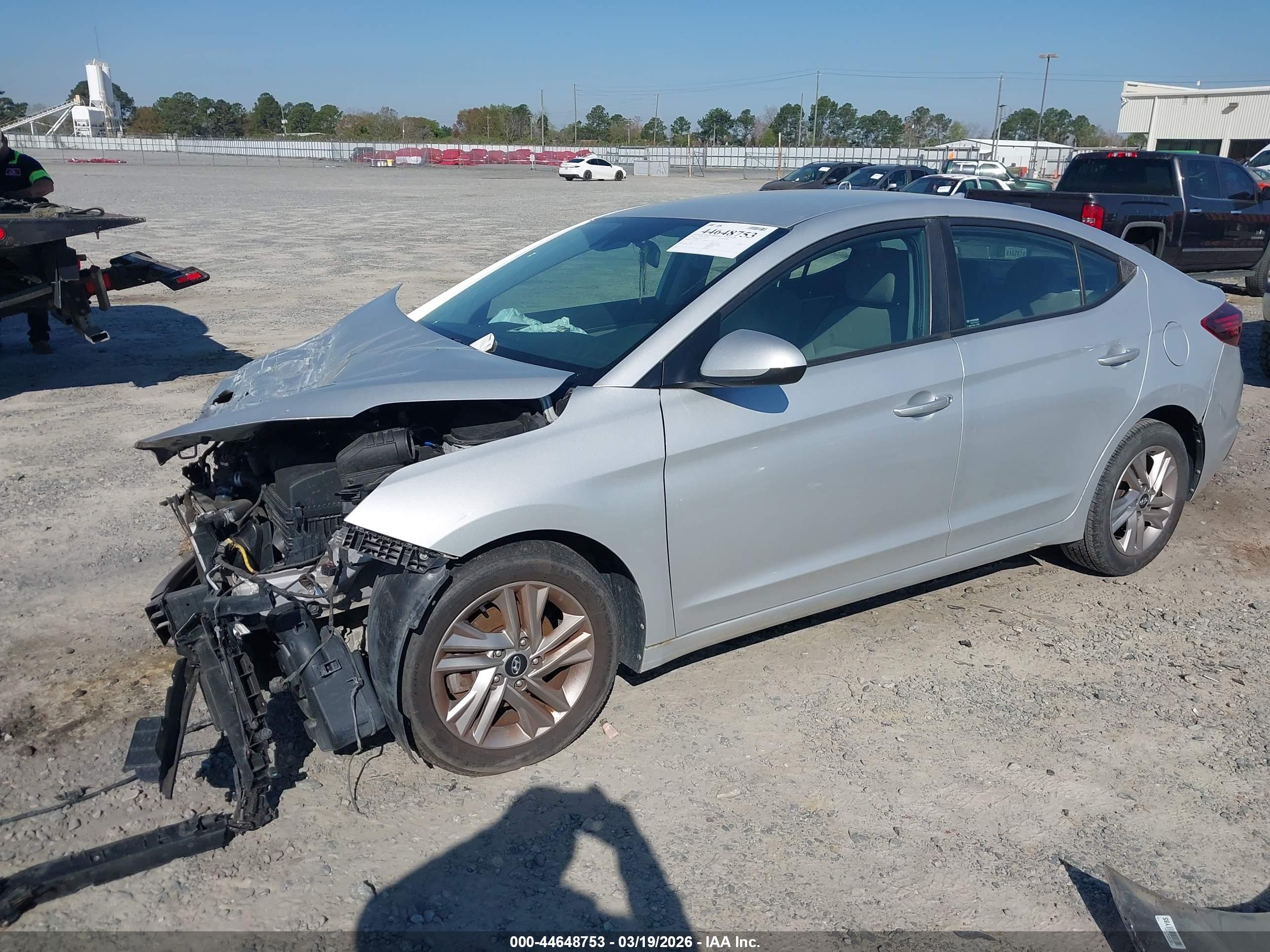HYUNDAI ELANTRA image 2