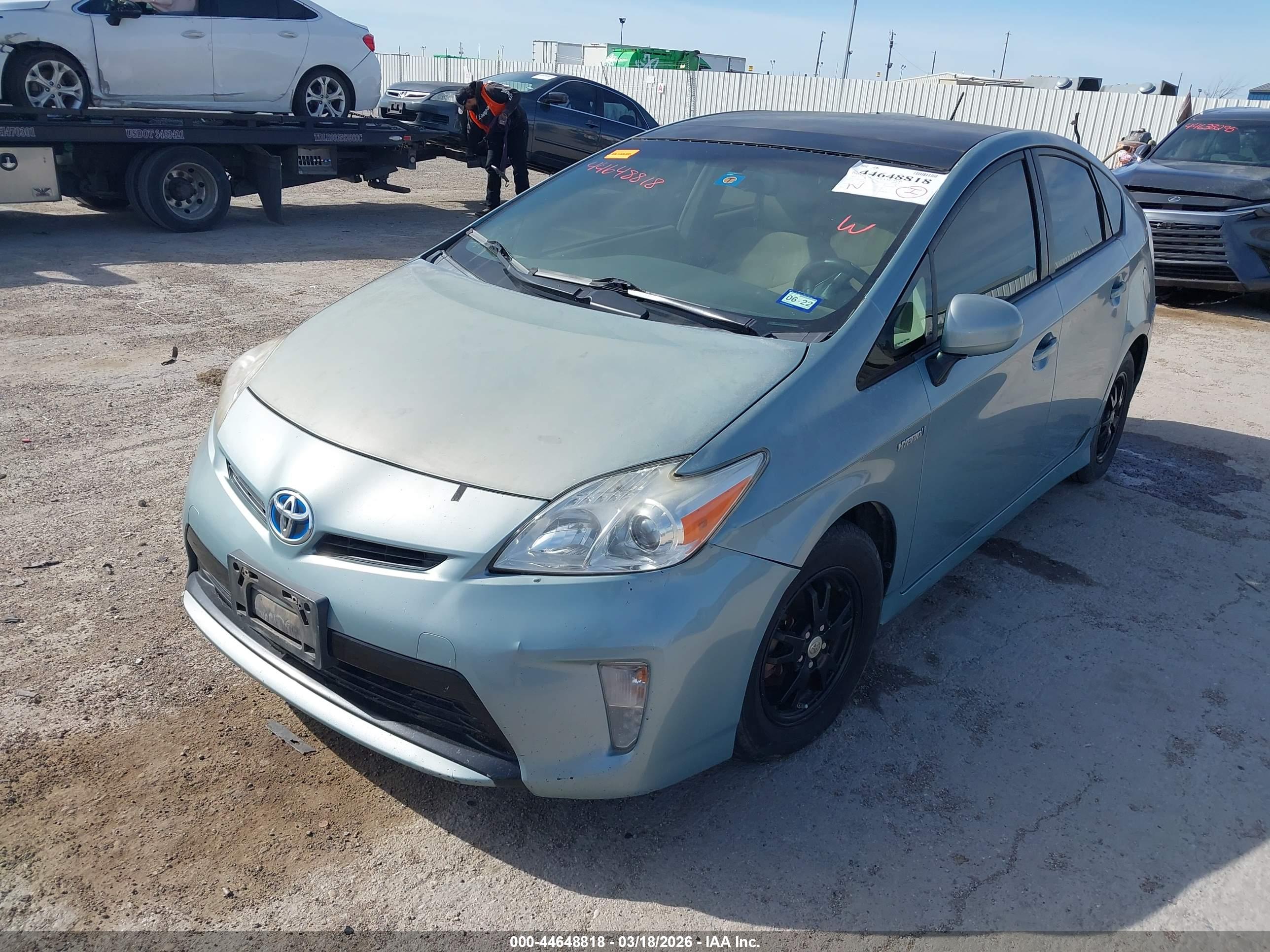 TOYOTA PRIUS image 2