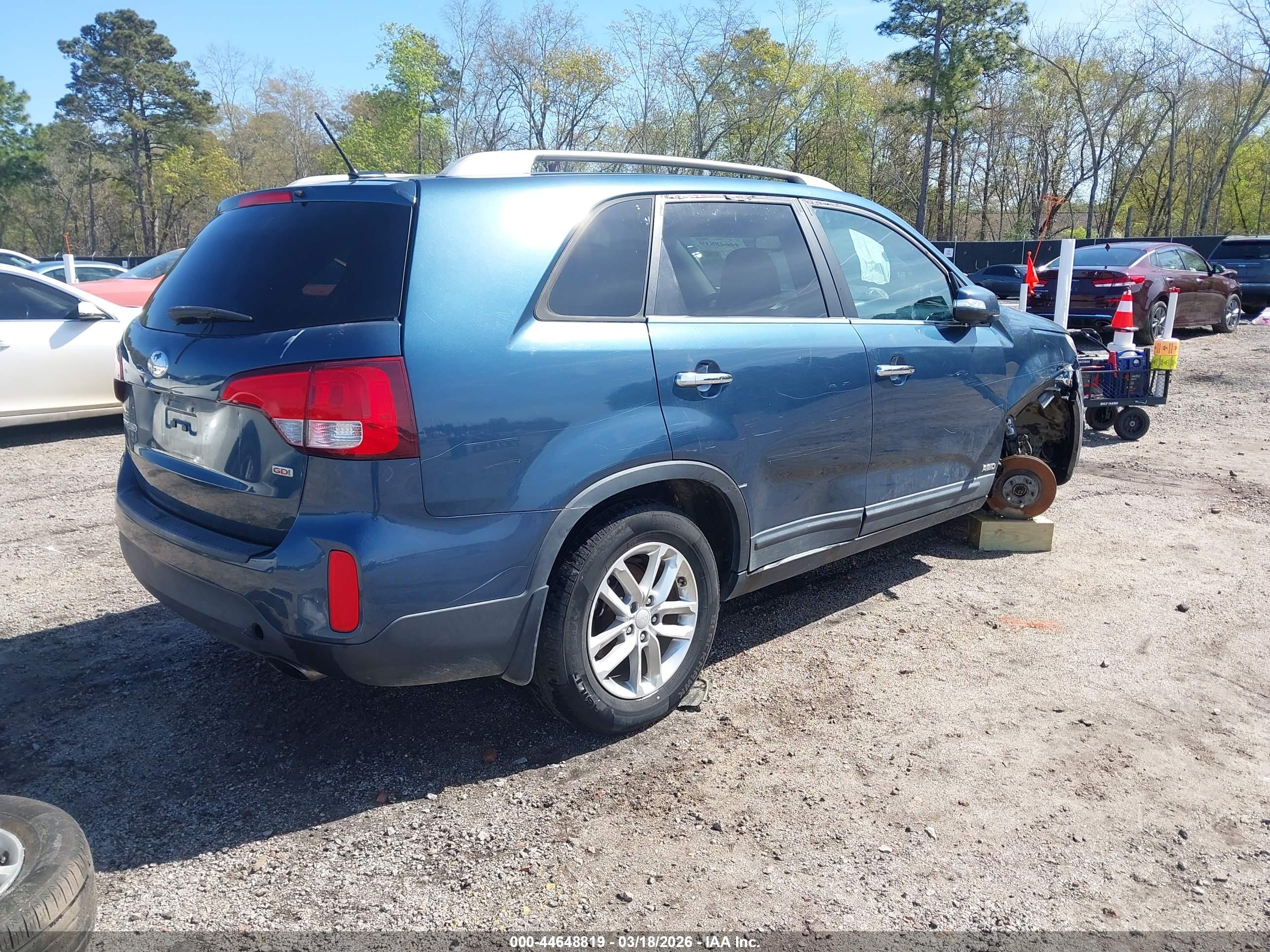 KIA SORENTO image 4