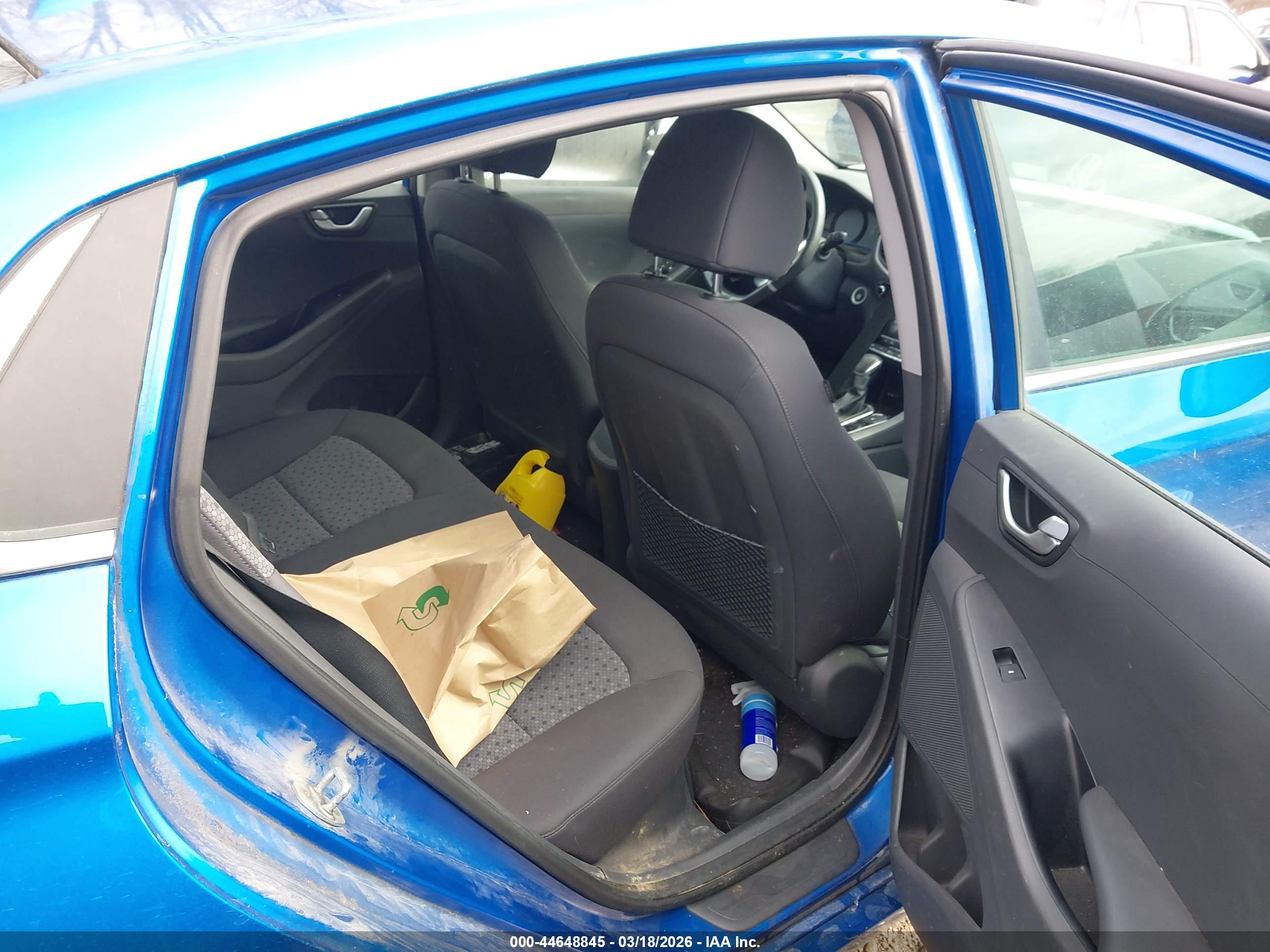HYUNDAI IONIQ image 8