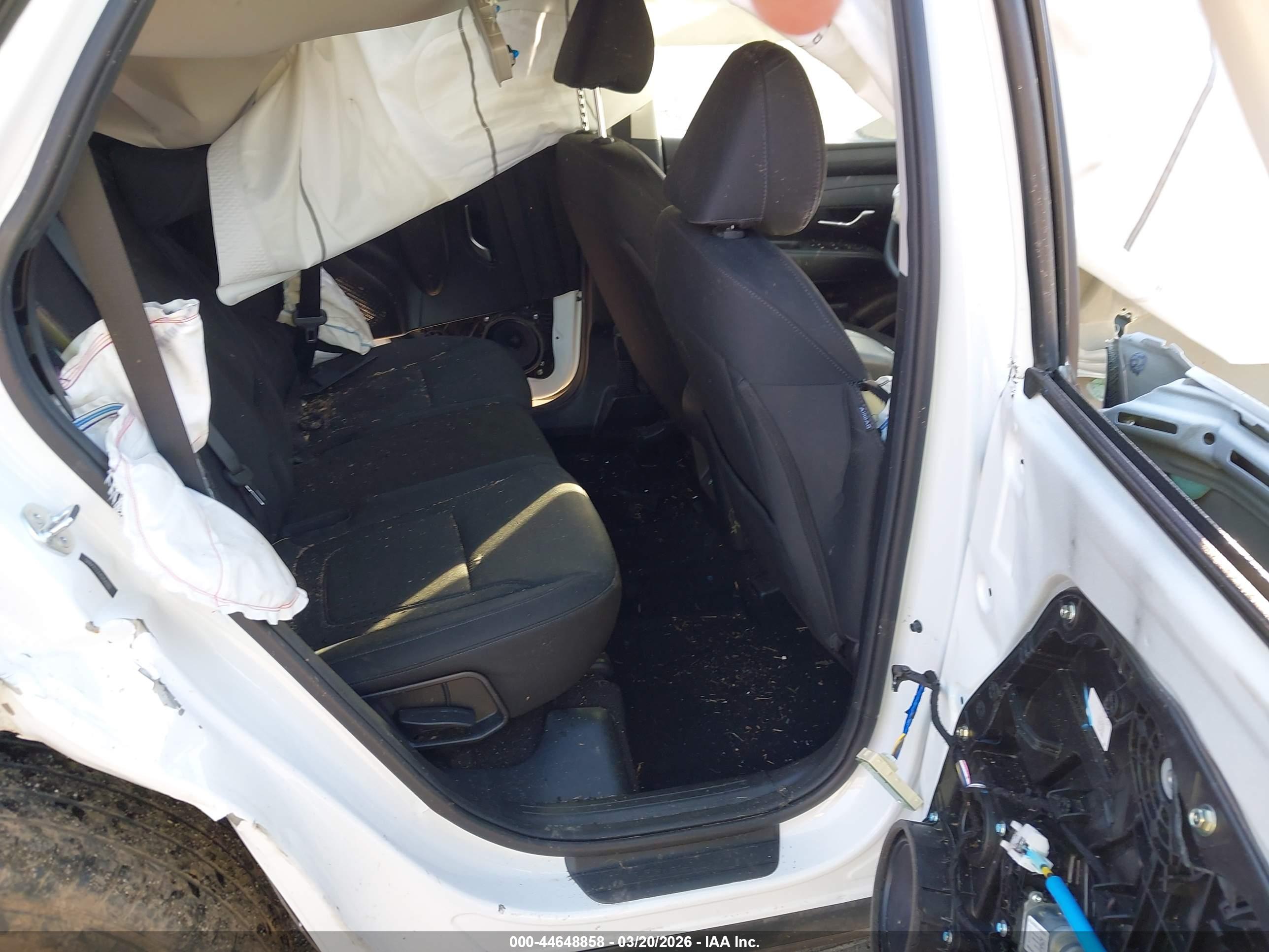 HYUNDAI TUCSON image 8