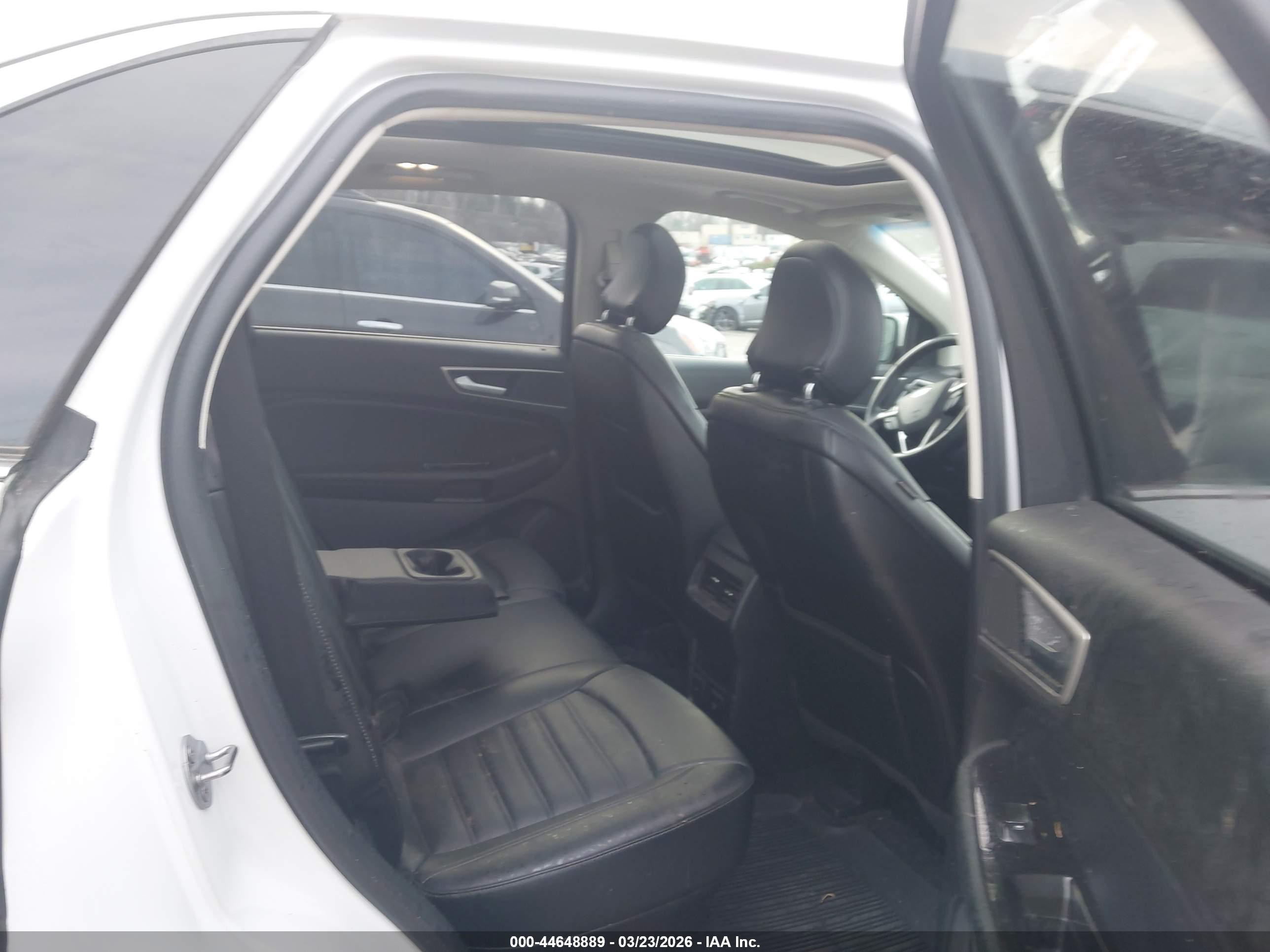 FORD EDGE image 8