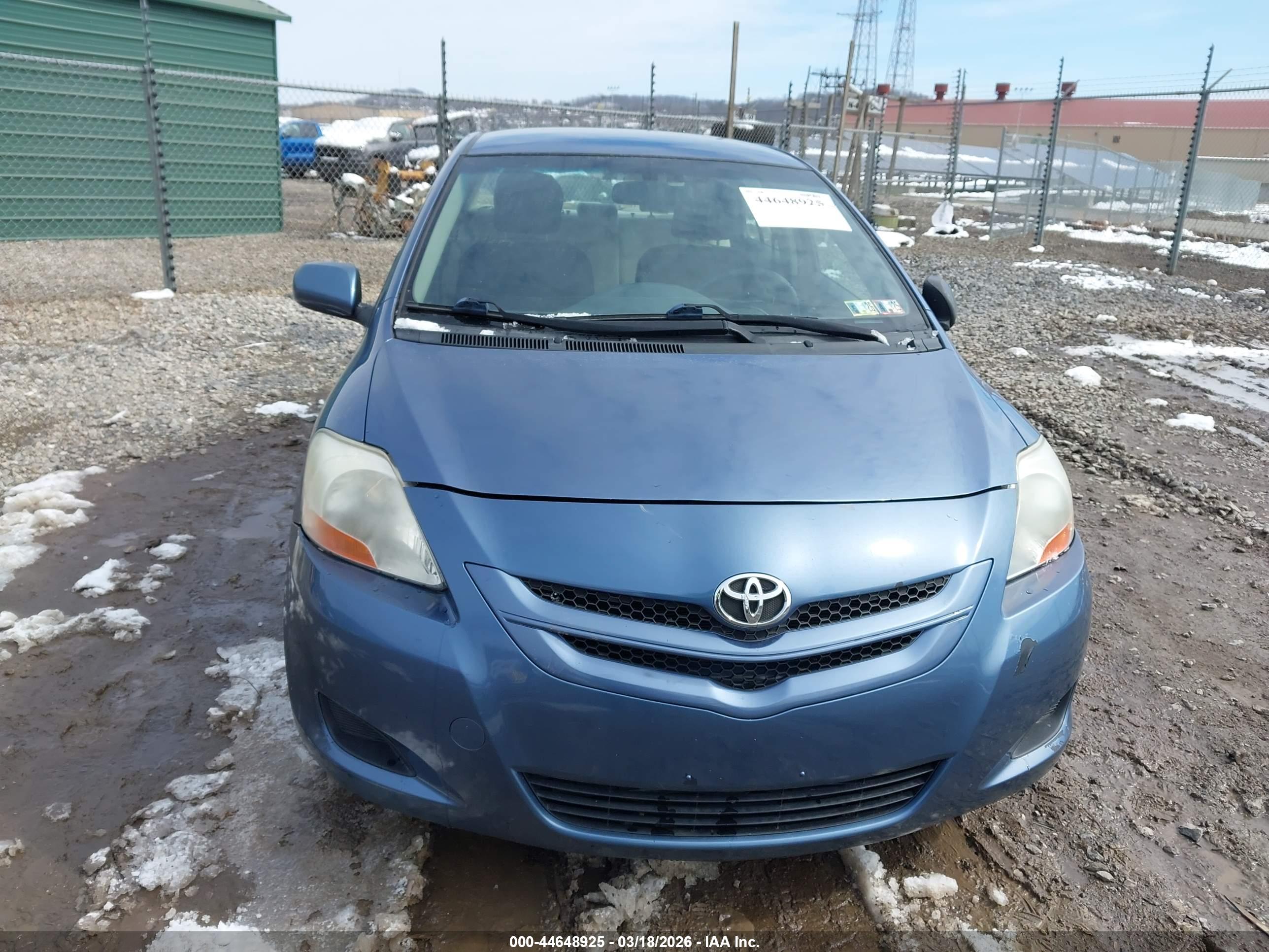 TOYOTA YARIS image 6