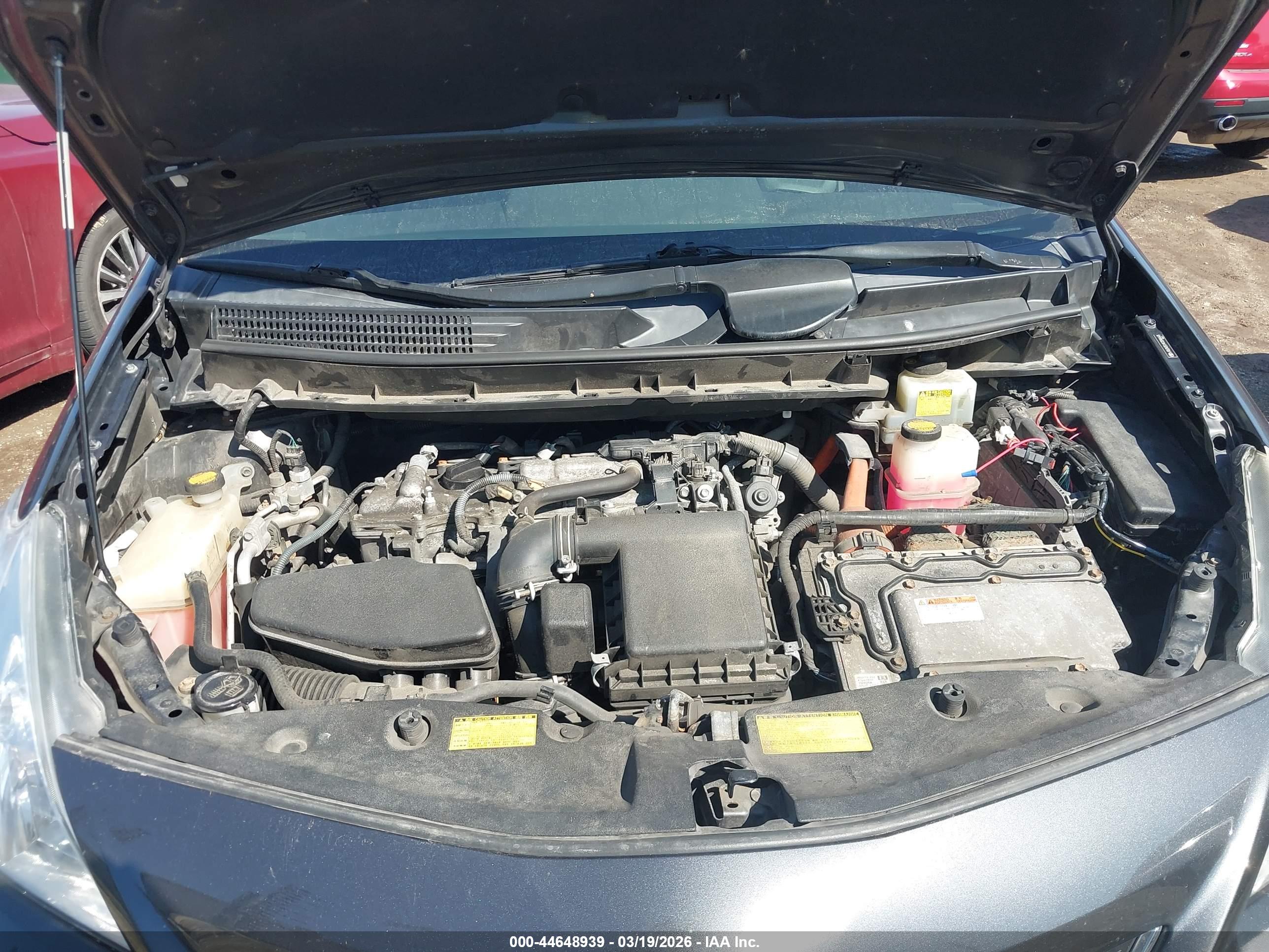 TOYOTA PRIUS image 10