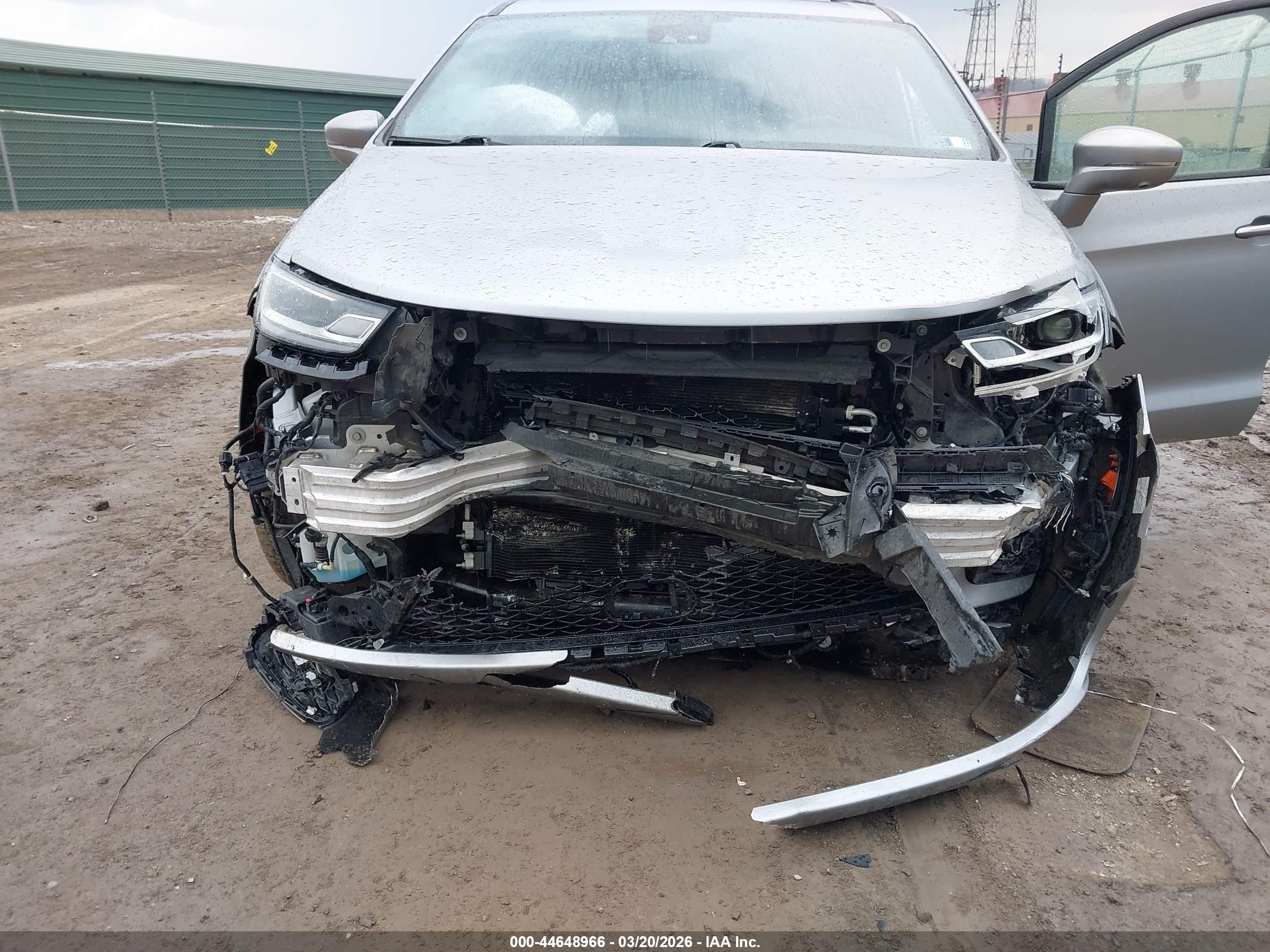 CHRYSLER PACIFICA image 6