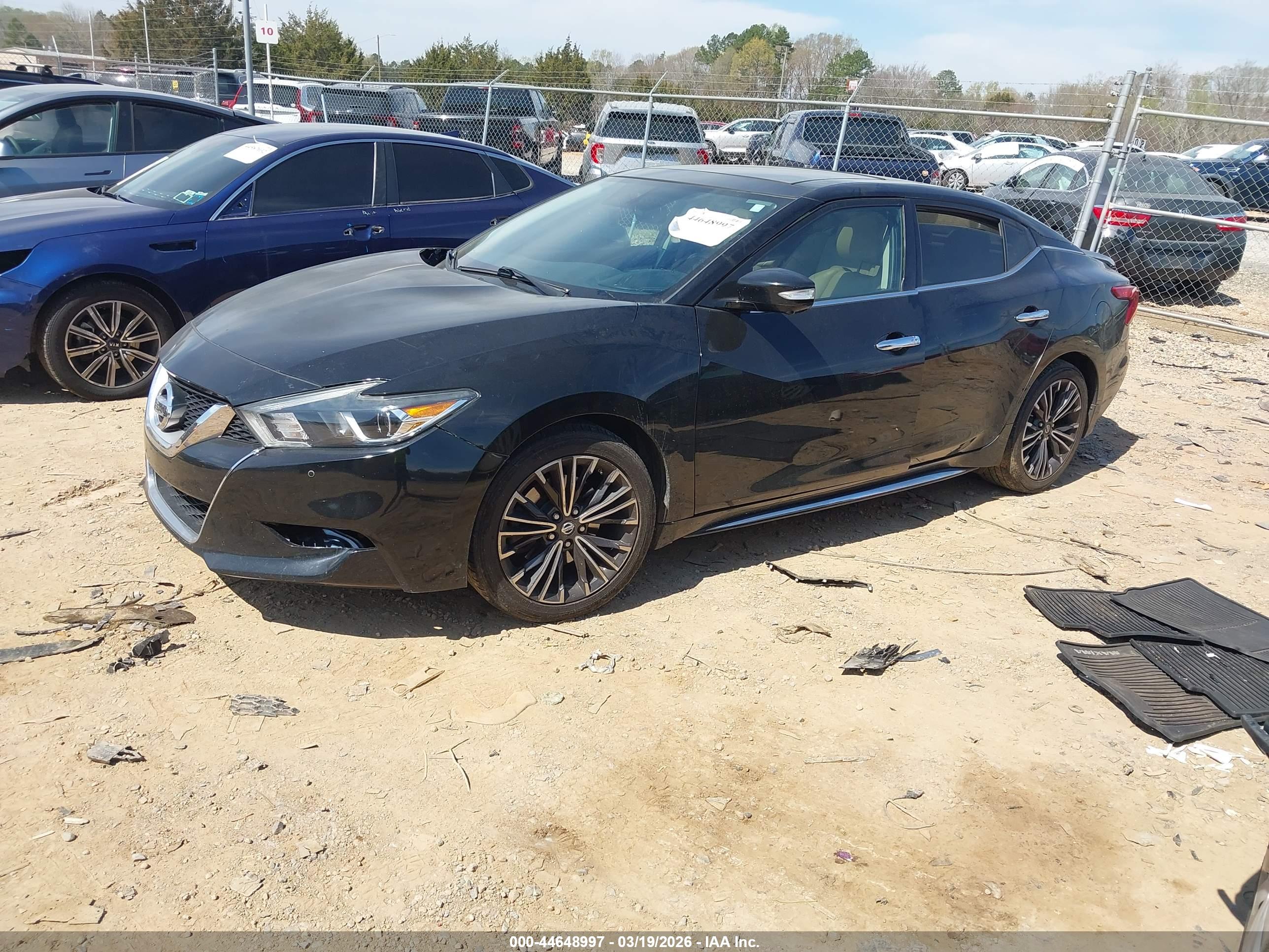 NISSAN MAXIMA image 2