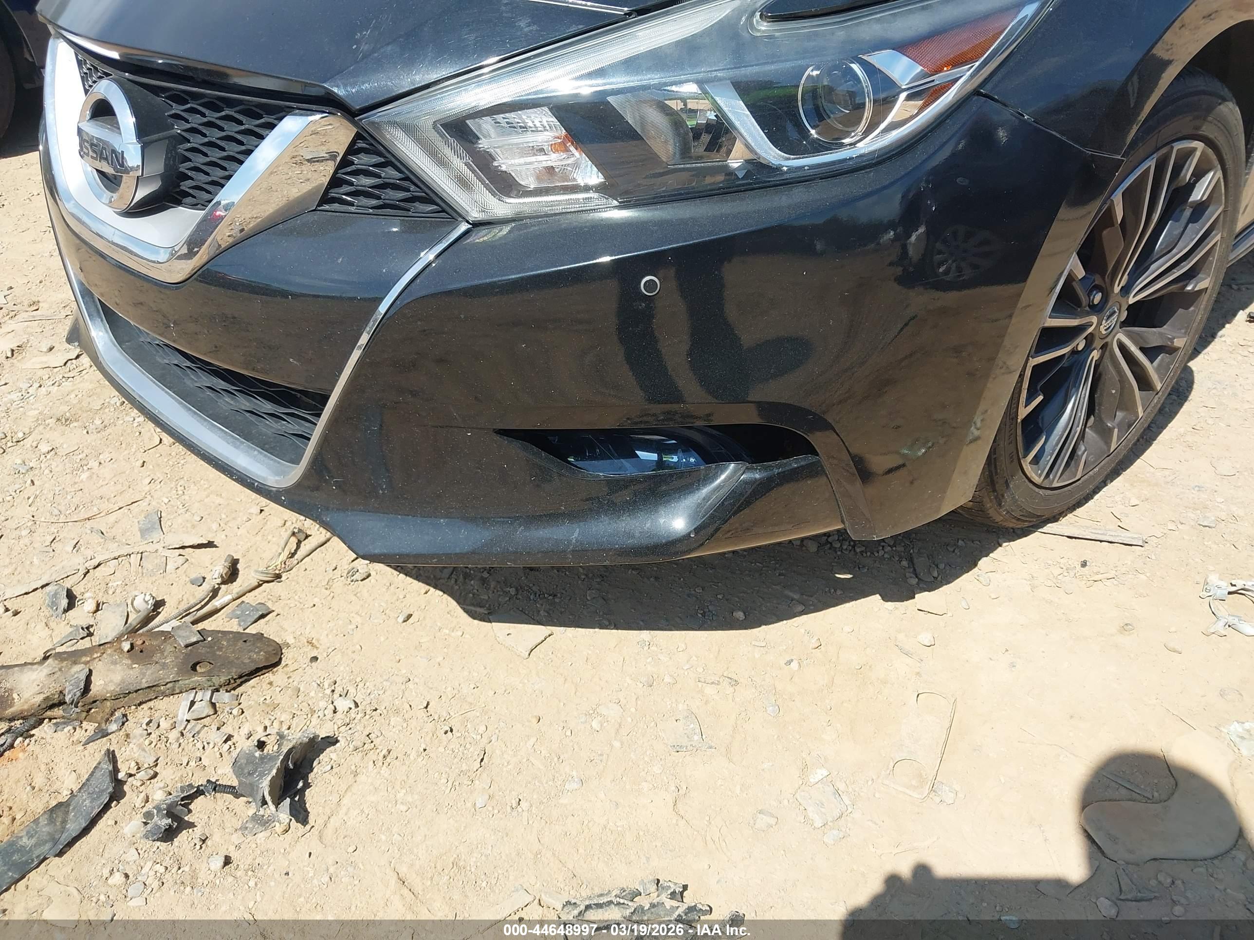NISSAN MAXIMA image 6