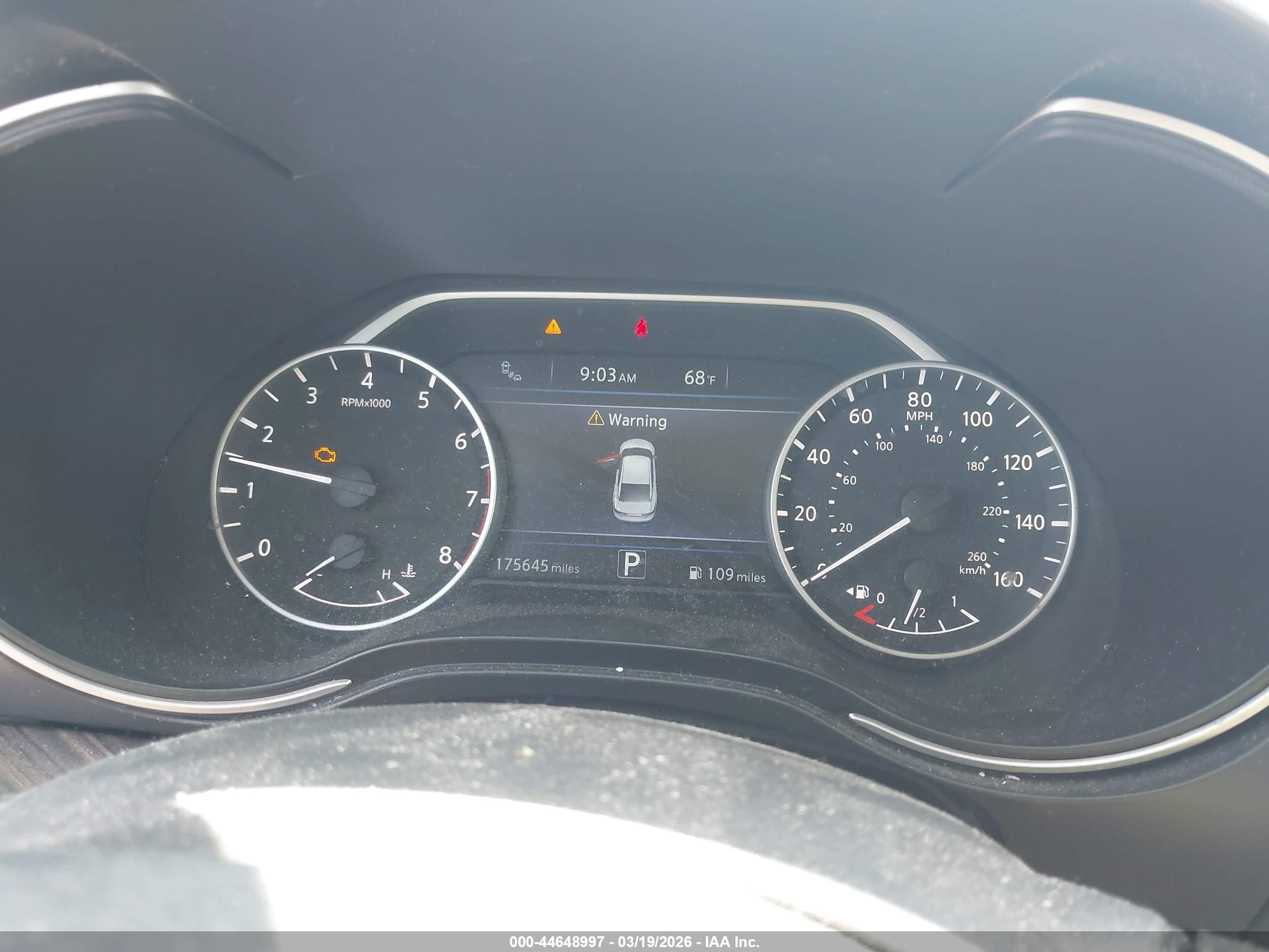 NISSAN MAXIMA image 7