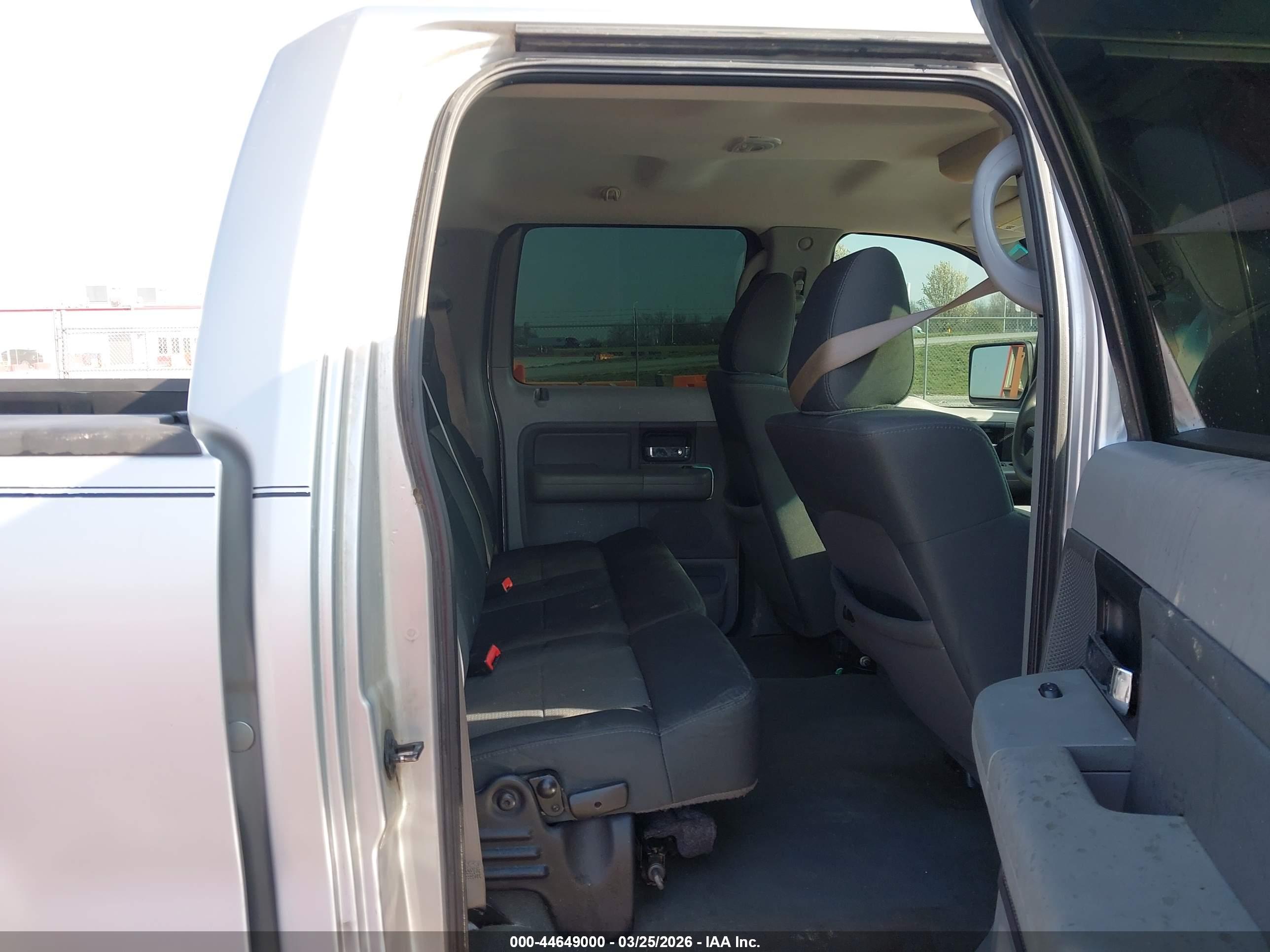 FORD F-150 image 8