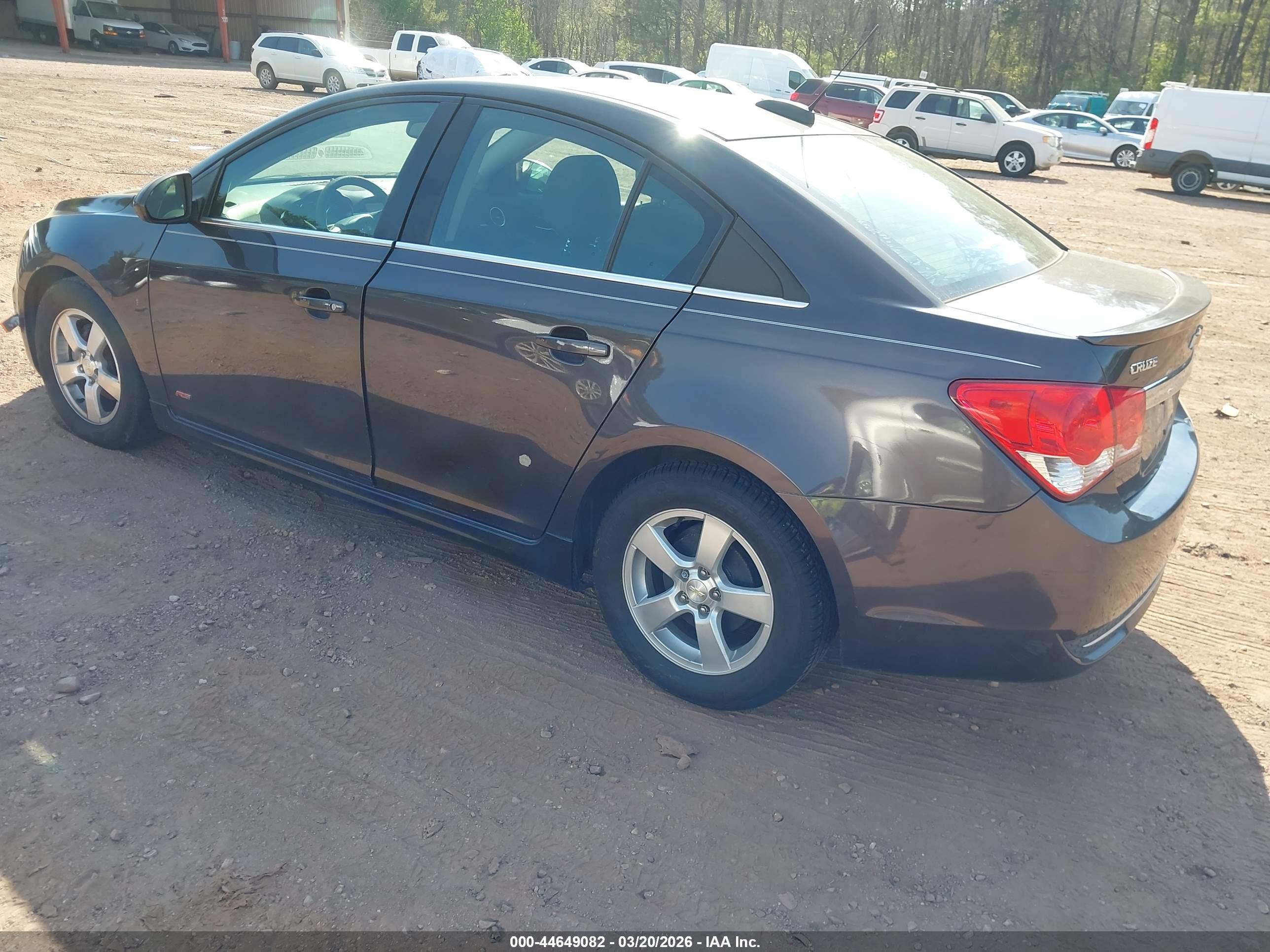 CHEVROLET CRUZE image 3