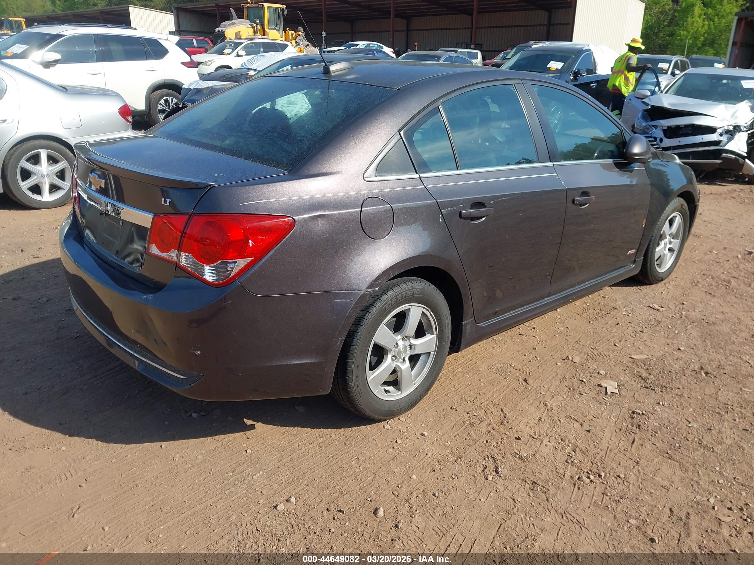 CHEVROLET CRUZE image 4