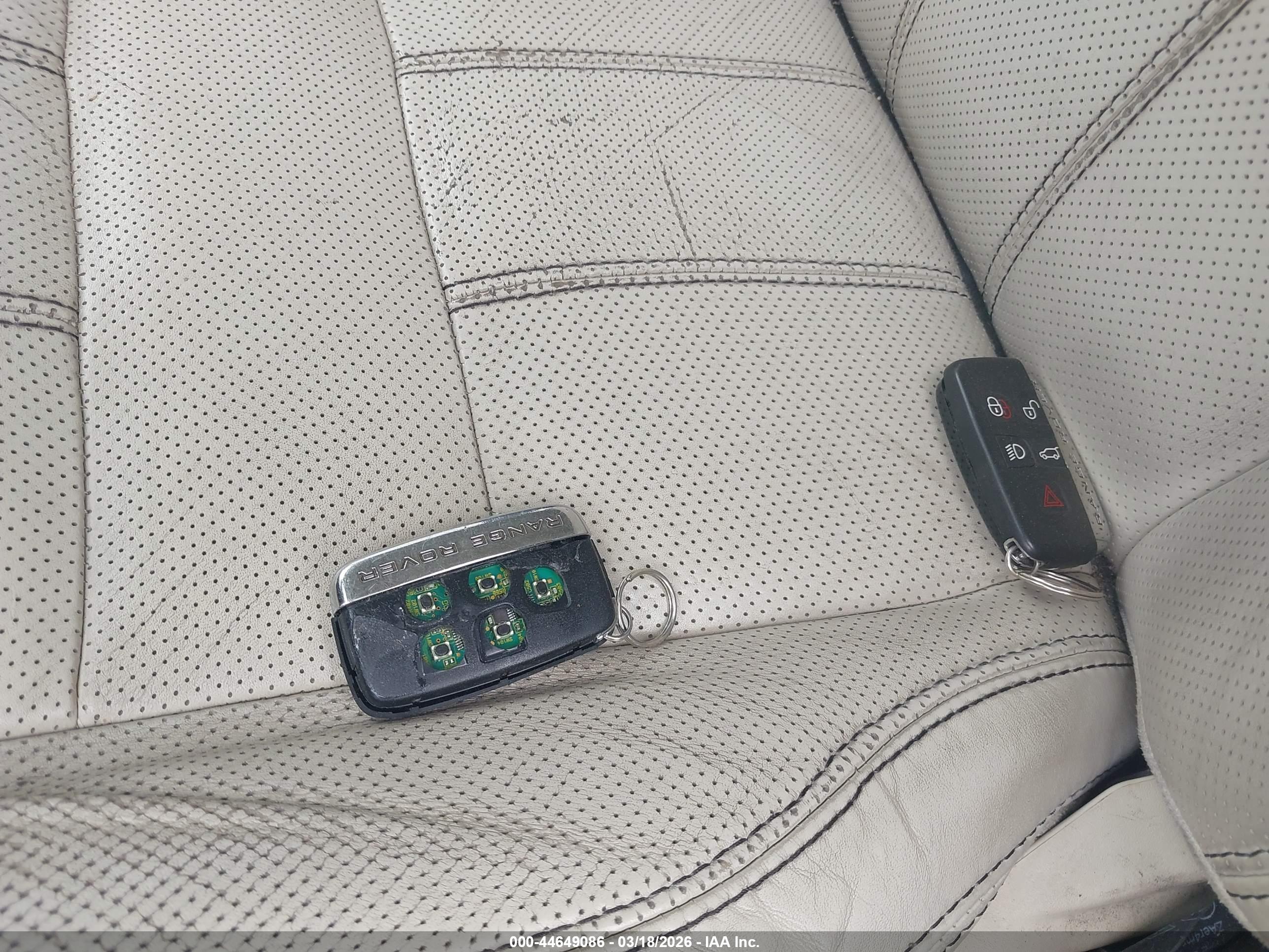 LAND ROVER image 11